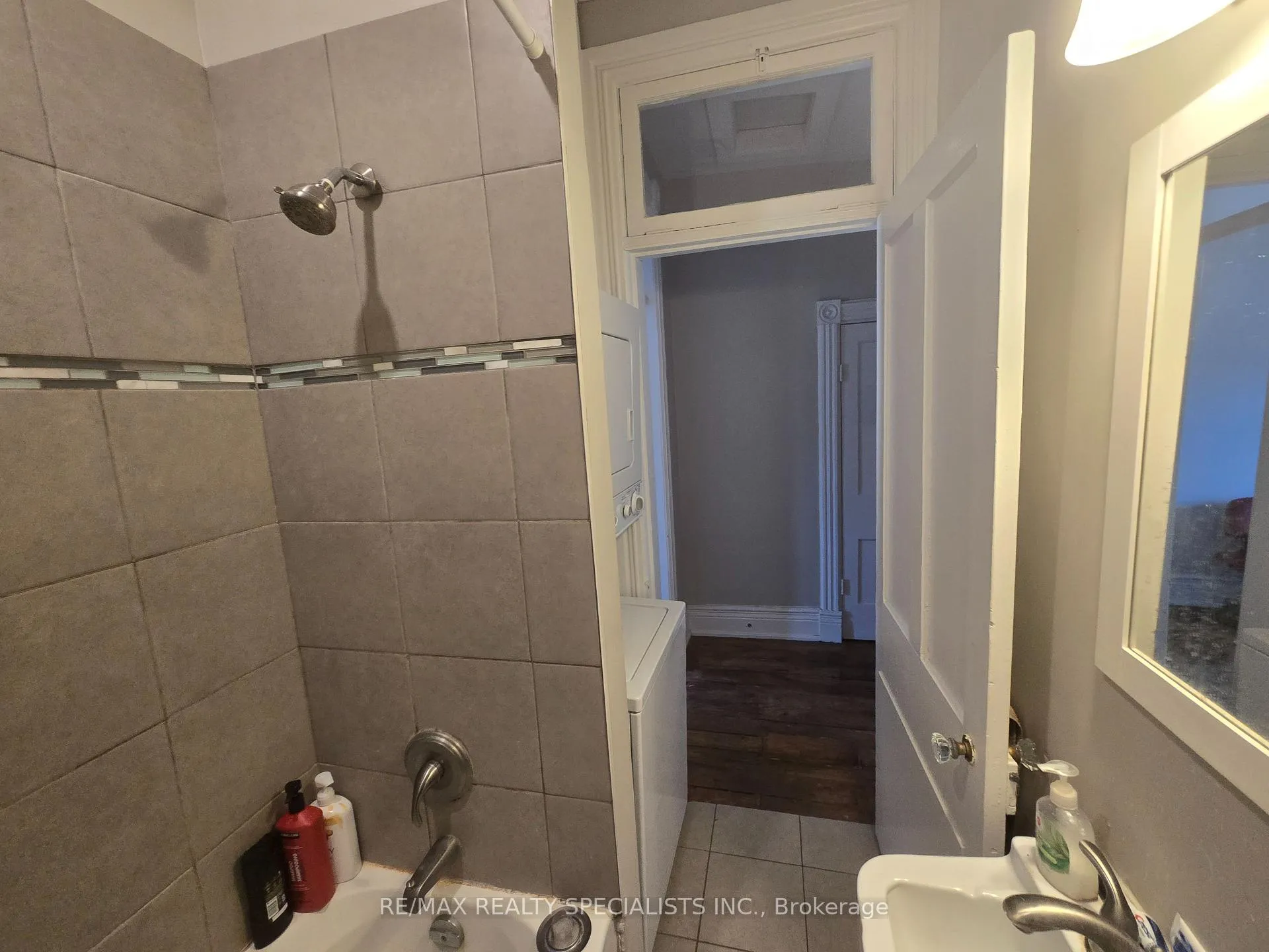 Photo 10 of 17 Wilson Street, Markham, Old Markham Village — HOMEH
