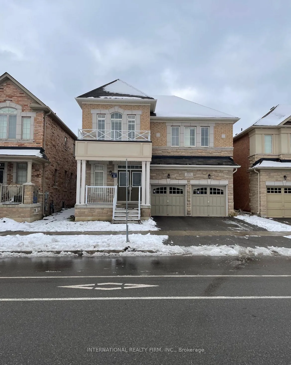 Front of 221 Etheridge Avenue N