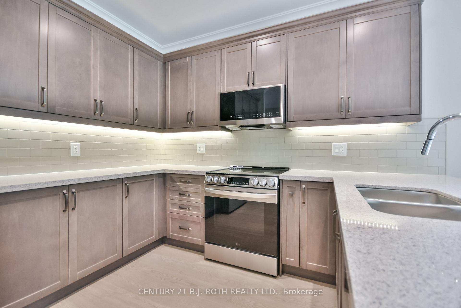Photo 5 of 433 Russ Howard Drive, Midland — HOMEH