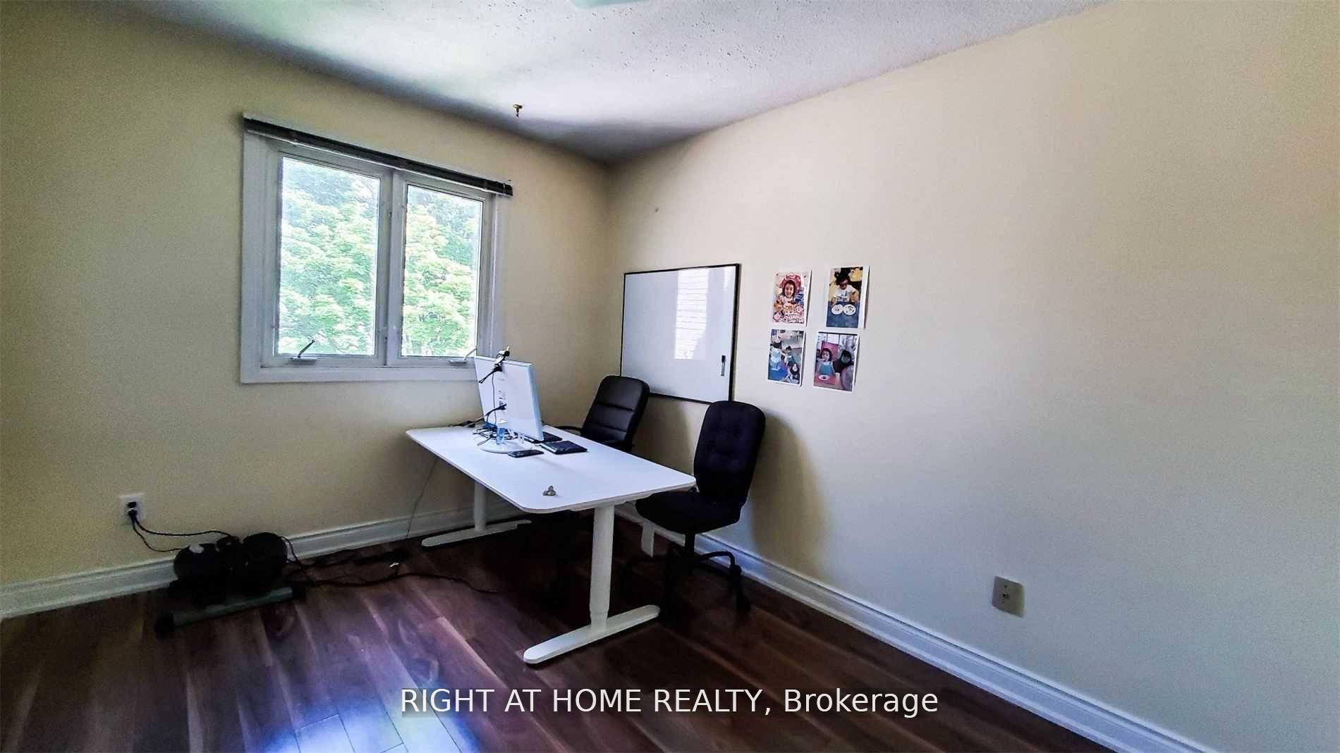 Photo 25 of 28 Baywood Court, Markham, Royal Orchard — HOMEH