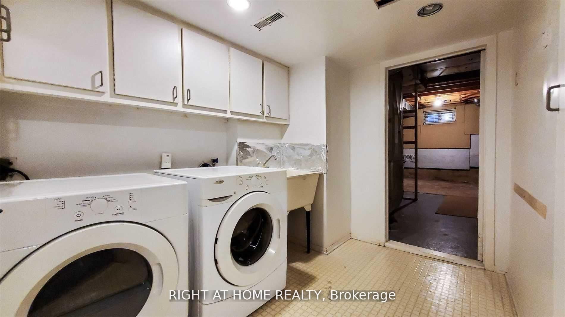 Photo 29 of 28 Baywood Court, Markham, Royal Orchard — HOMEH