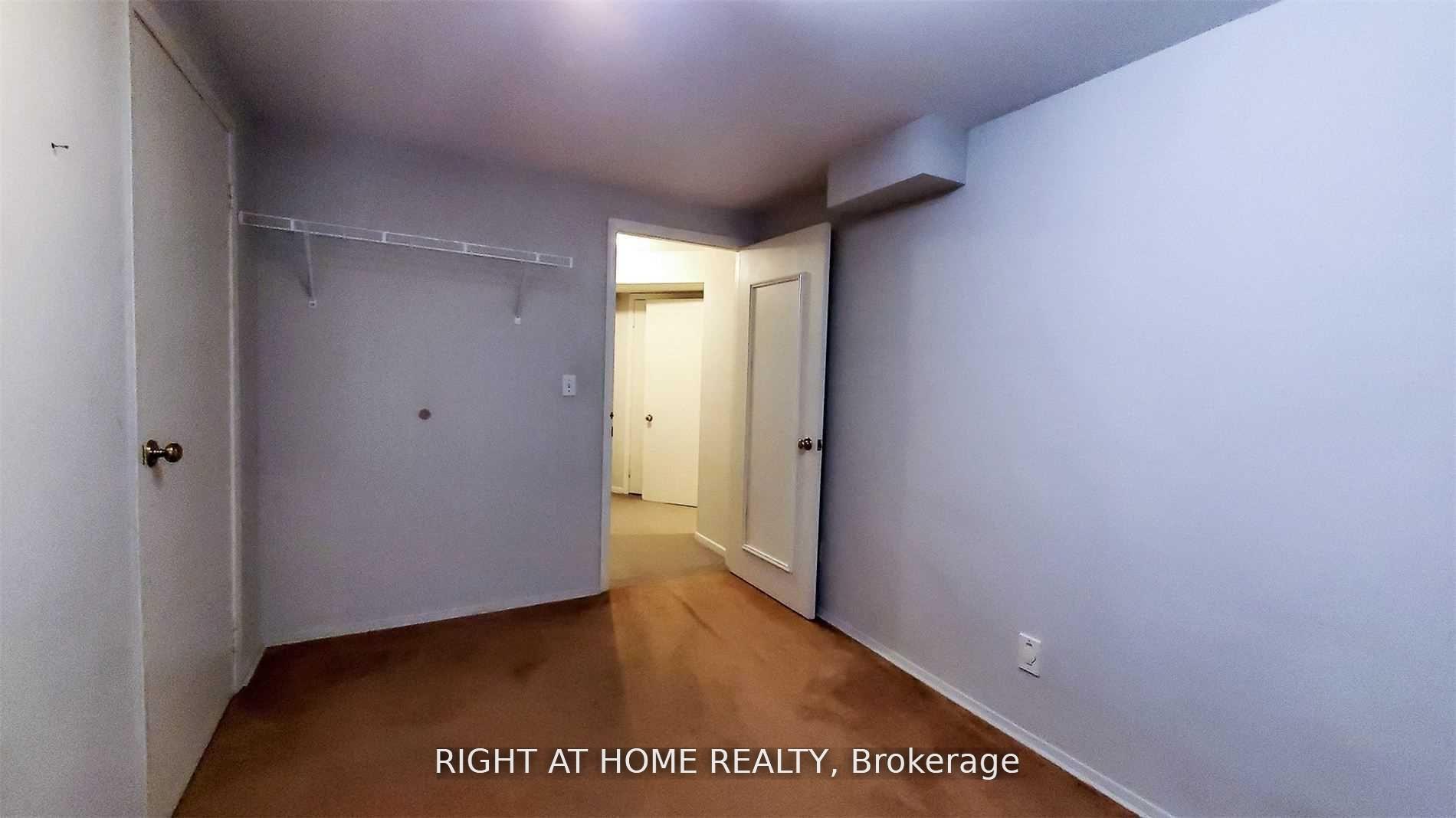 Photo 31 of 28 Baywood Court, Markham, Royal Orchard — HOMEH
