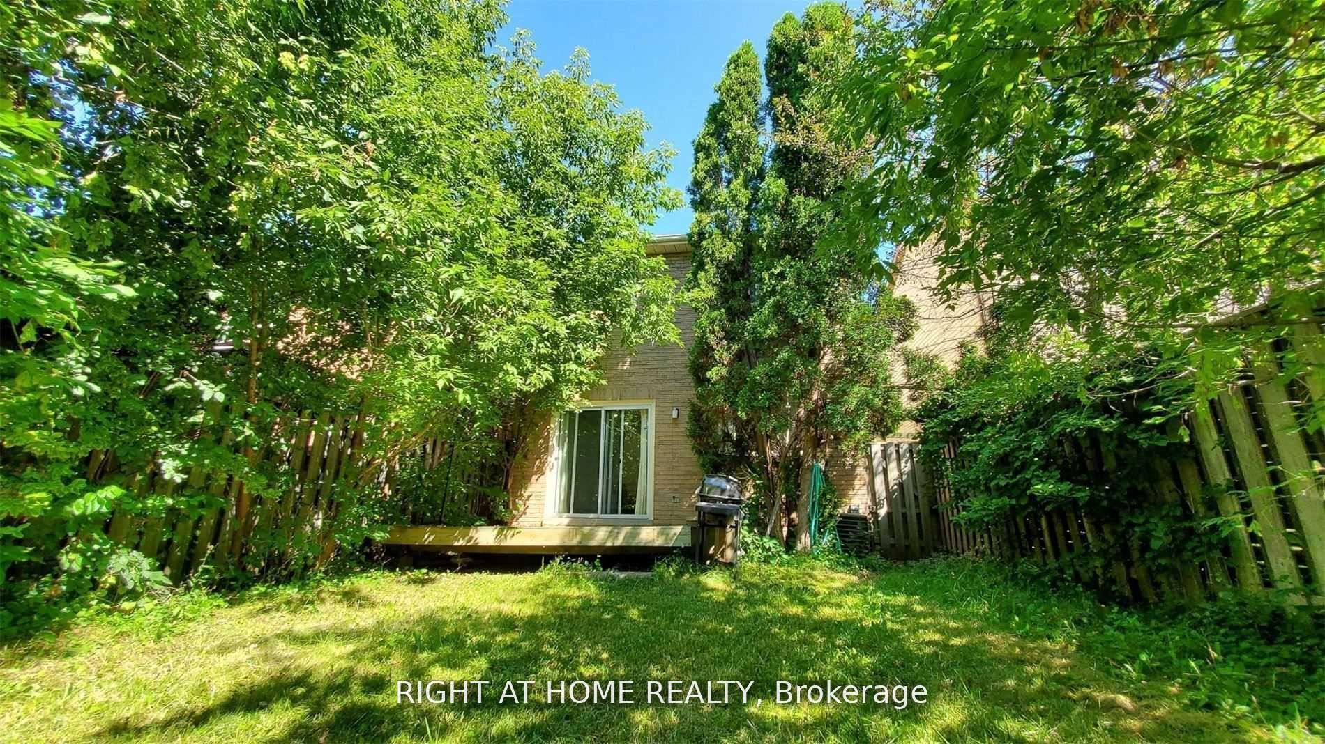 Photo 33 of 28 Baywood Court, Markham, Royal Orchard — HOMEH
