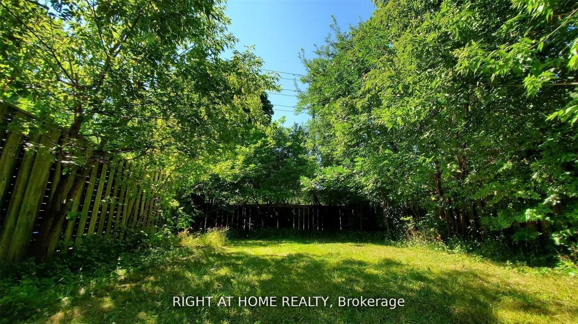 Photo 34 of 28 Baywood Court, Markham, Royal Orchard — HOMEH