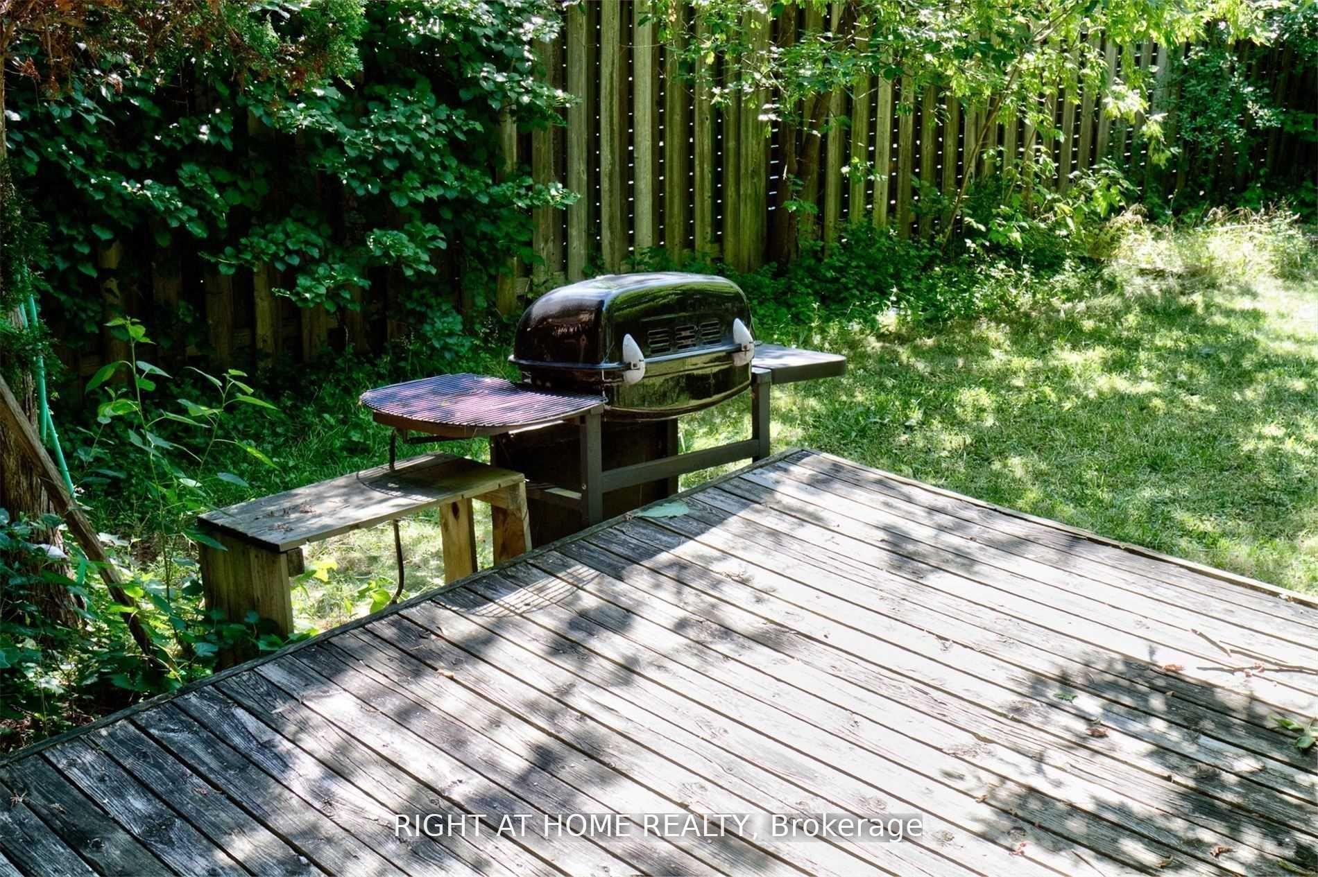 Photo 35 of 28 Baywood Court, Markham, Royal Orchard — HOMEH