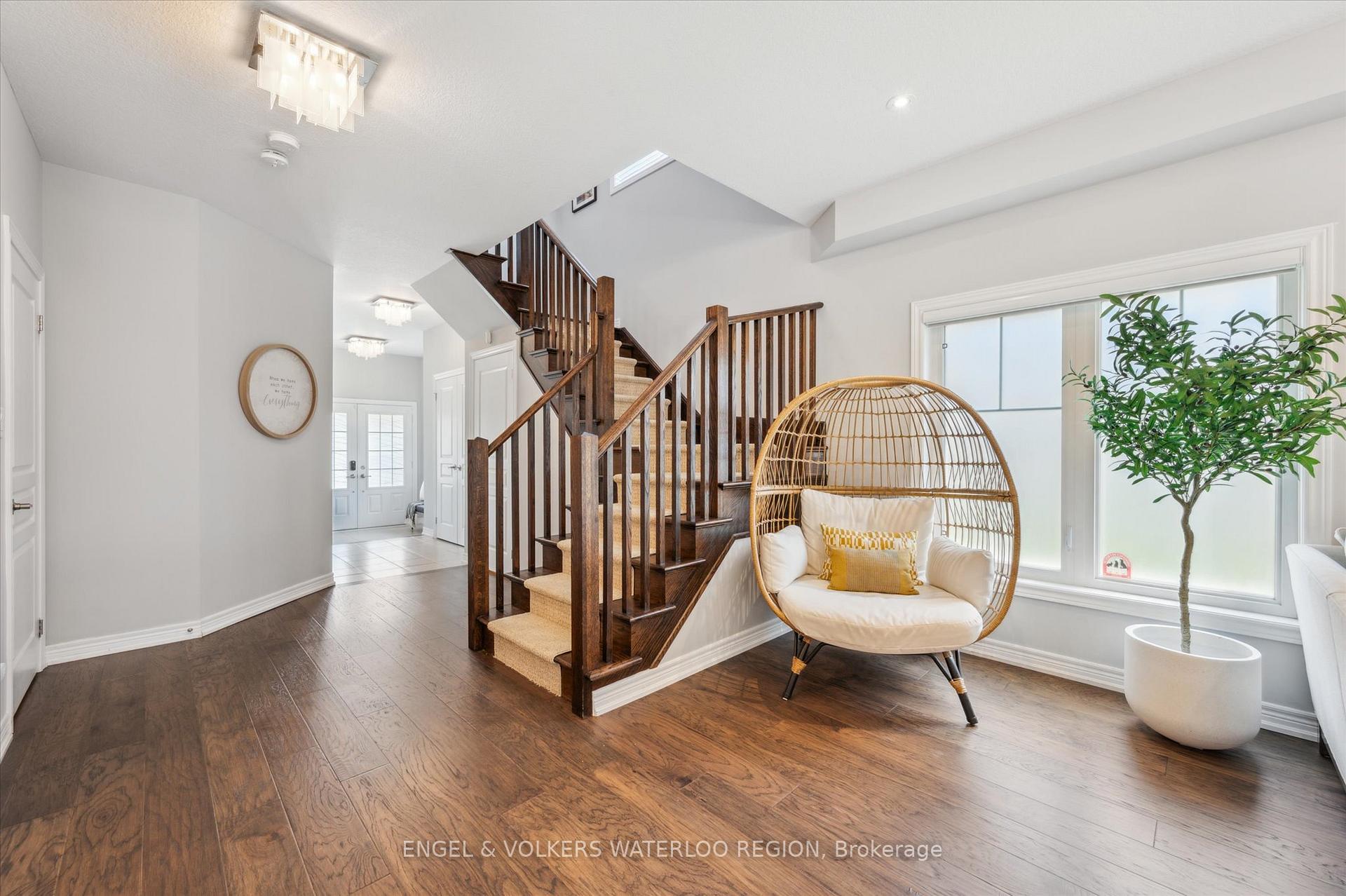 Photo 7 of 60 Condor Street, Kitchener — HOMEH