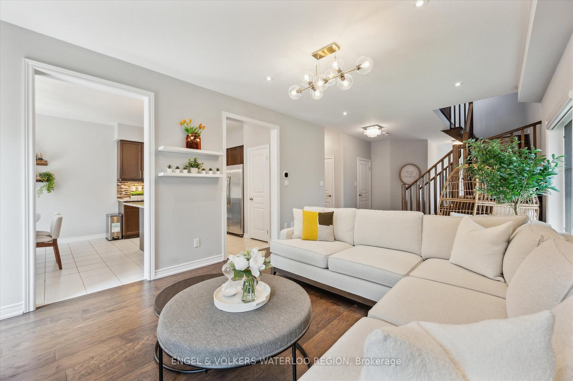 Photo 11 of 60 Condor Street, Kitchener — HOMEH