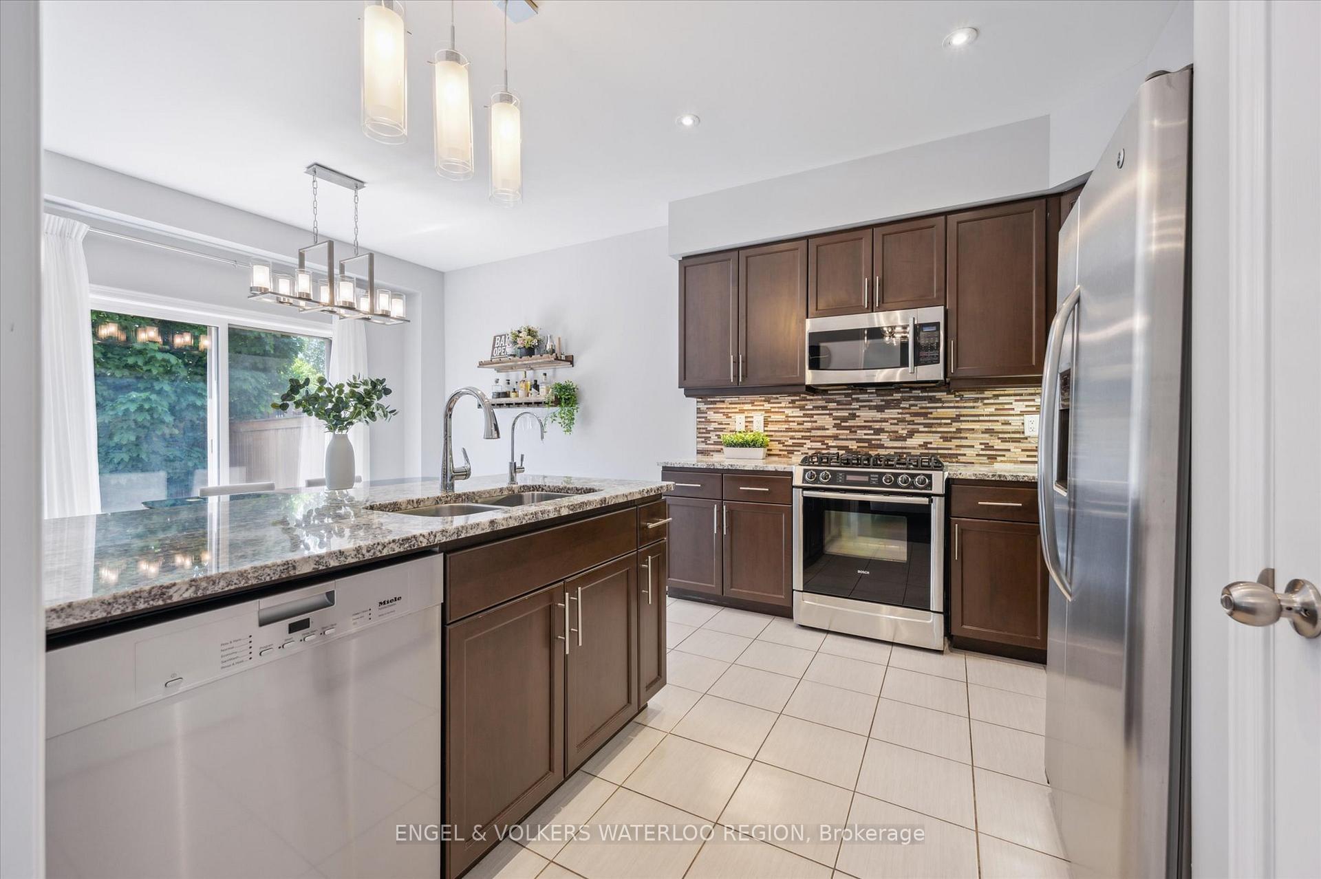 Photo 13 of 60 Condor Street, Kitchener — HOMEH
