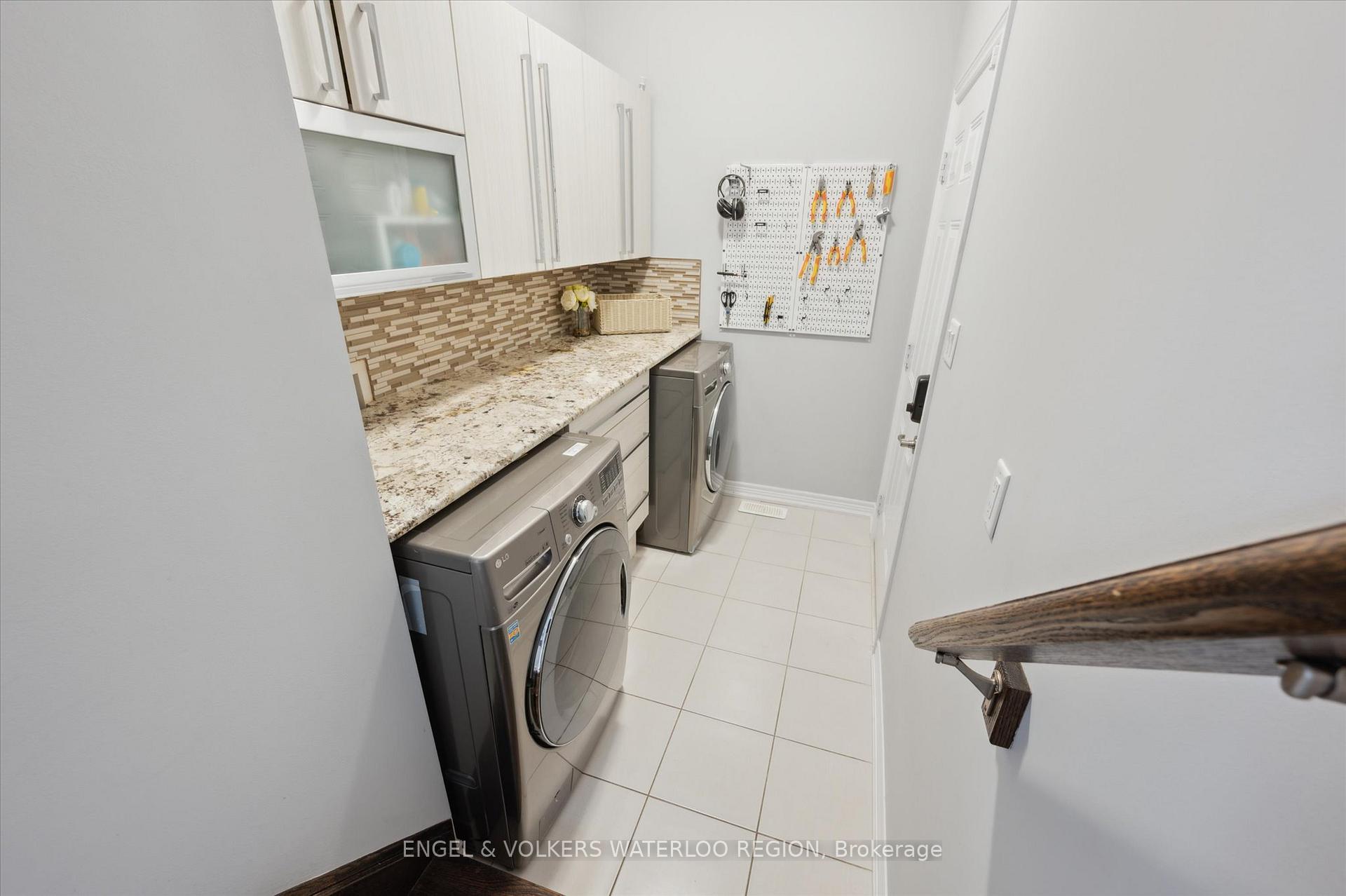 Photo 21 of 60 Condor Street, Kitchener — HOMEH
