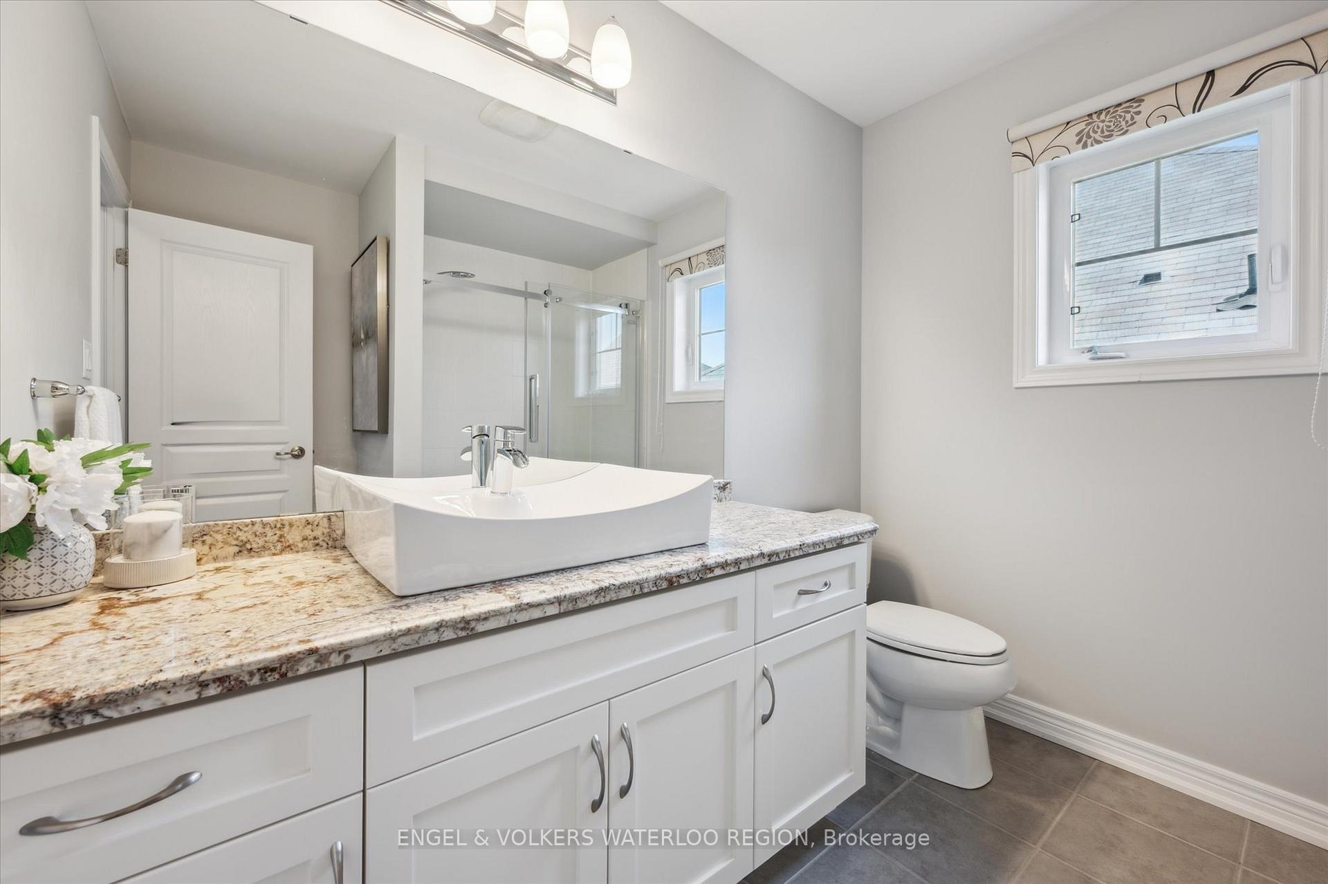 Photo 31 of 60 Condor Street, Kitchener — HOMEH