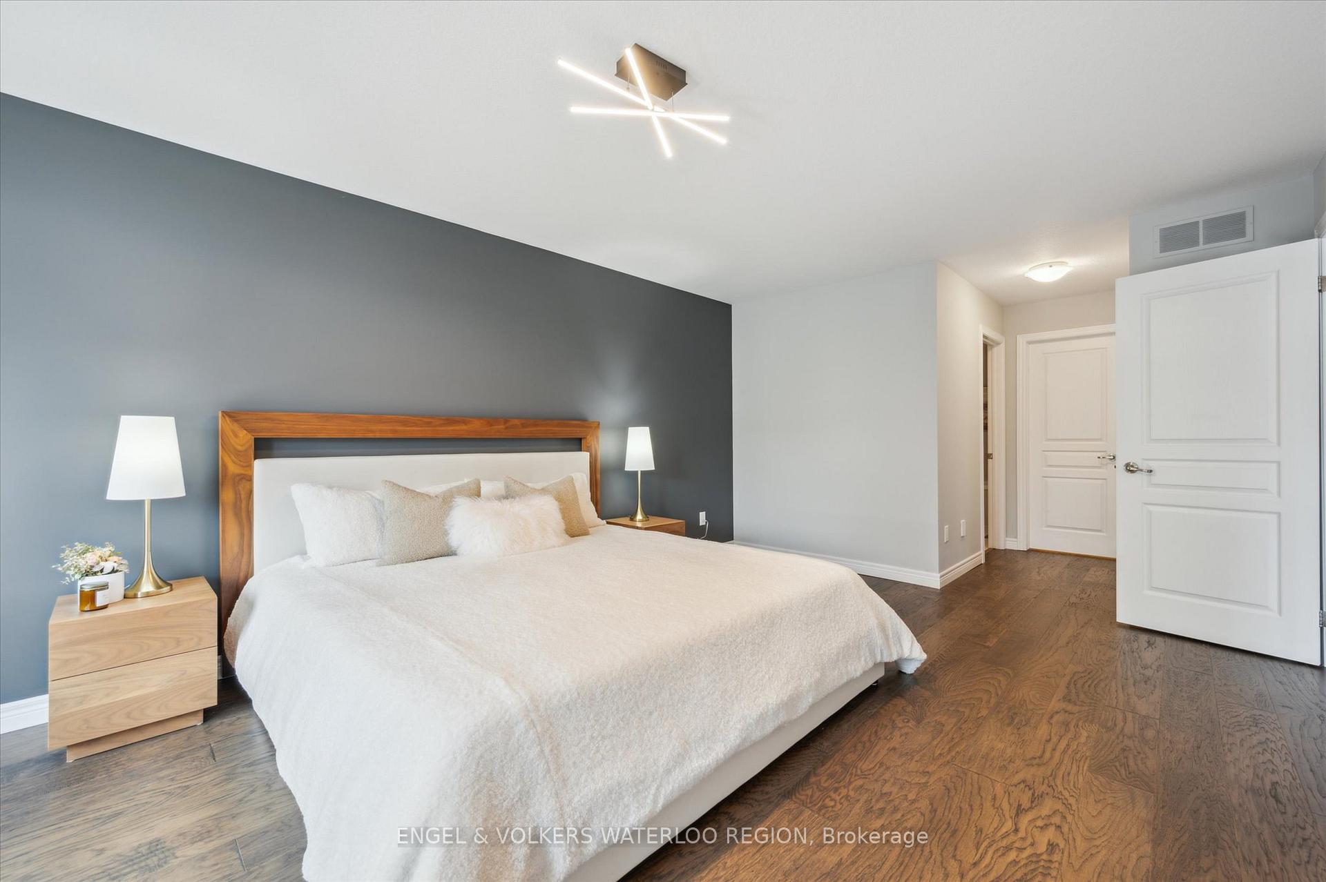 Photo 34 of 60 Condor Street, Kitchener — HOMEH