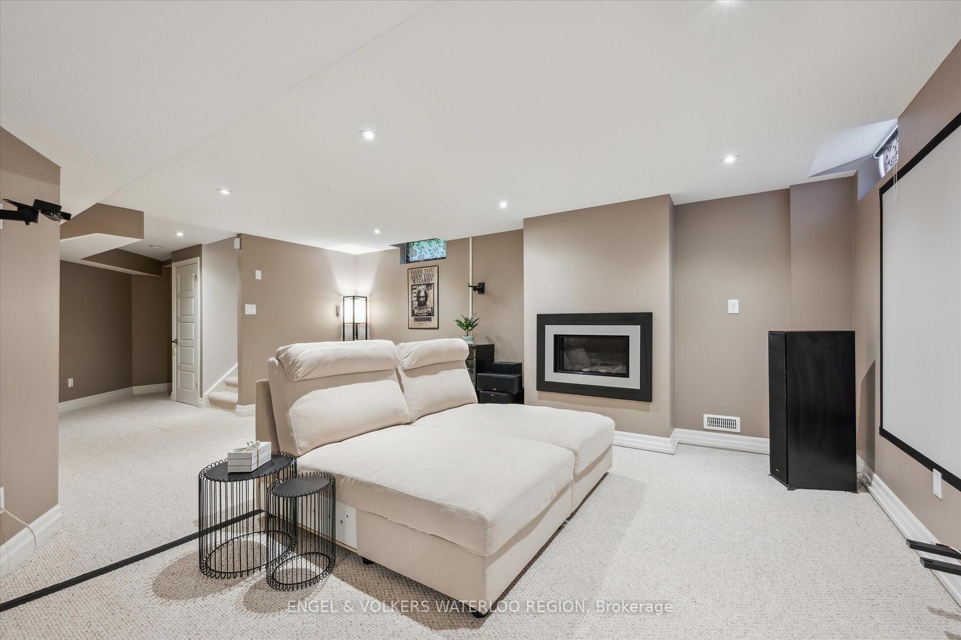 Photo 39 of 60 Condor Street, Kitchener — HOMEH
