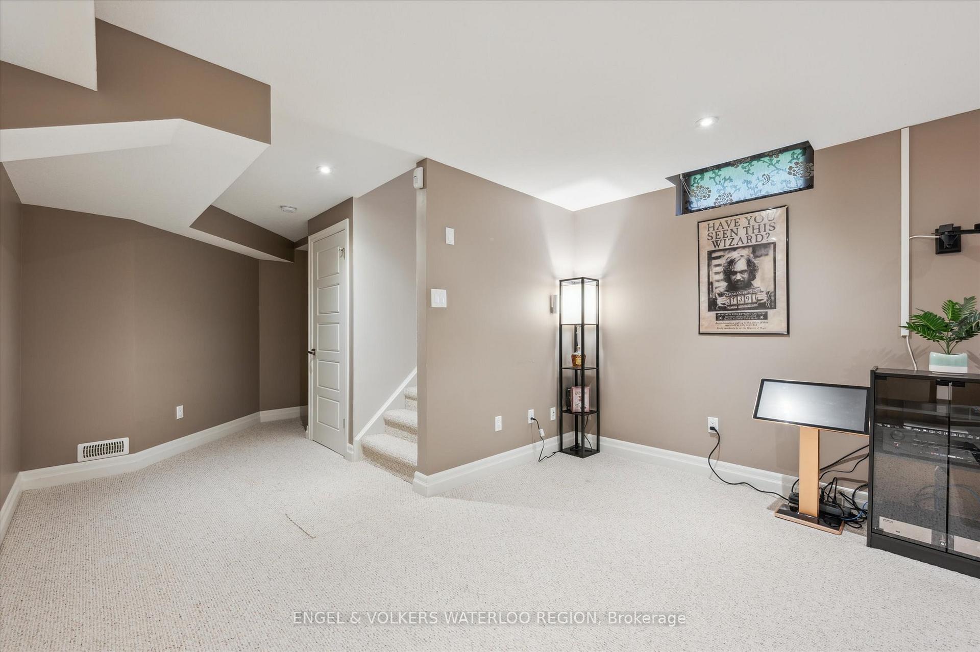 Photo 40 of 60 Condor Street, Kitchener — HOMEH