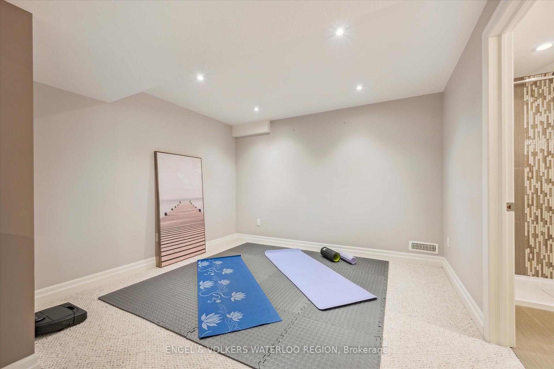 Photo 42 of 60 Condor Street, Kitchener — HOMEH