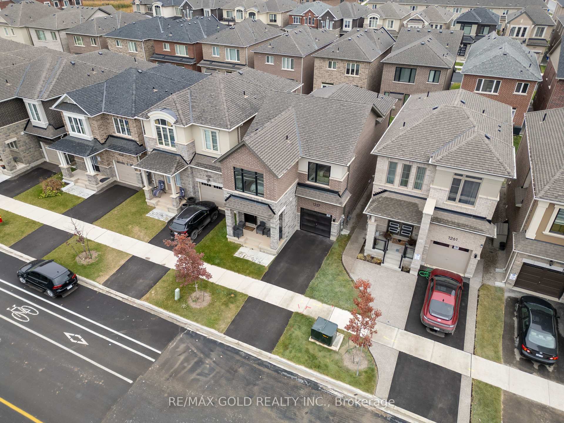 Photo 2 of 1257 Trudeau Drive, Milton, Bowes — HOMEH