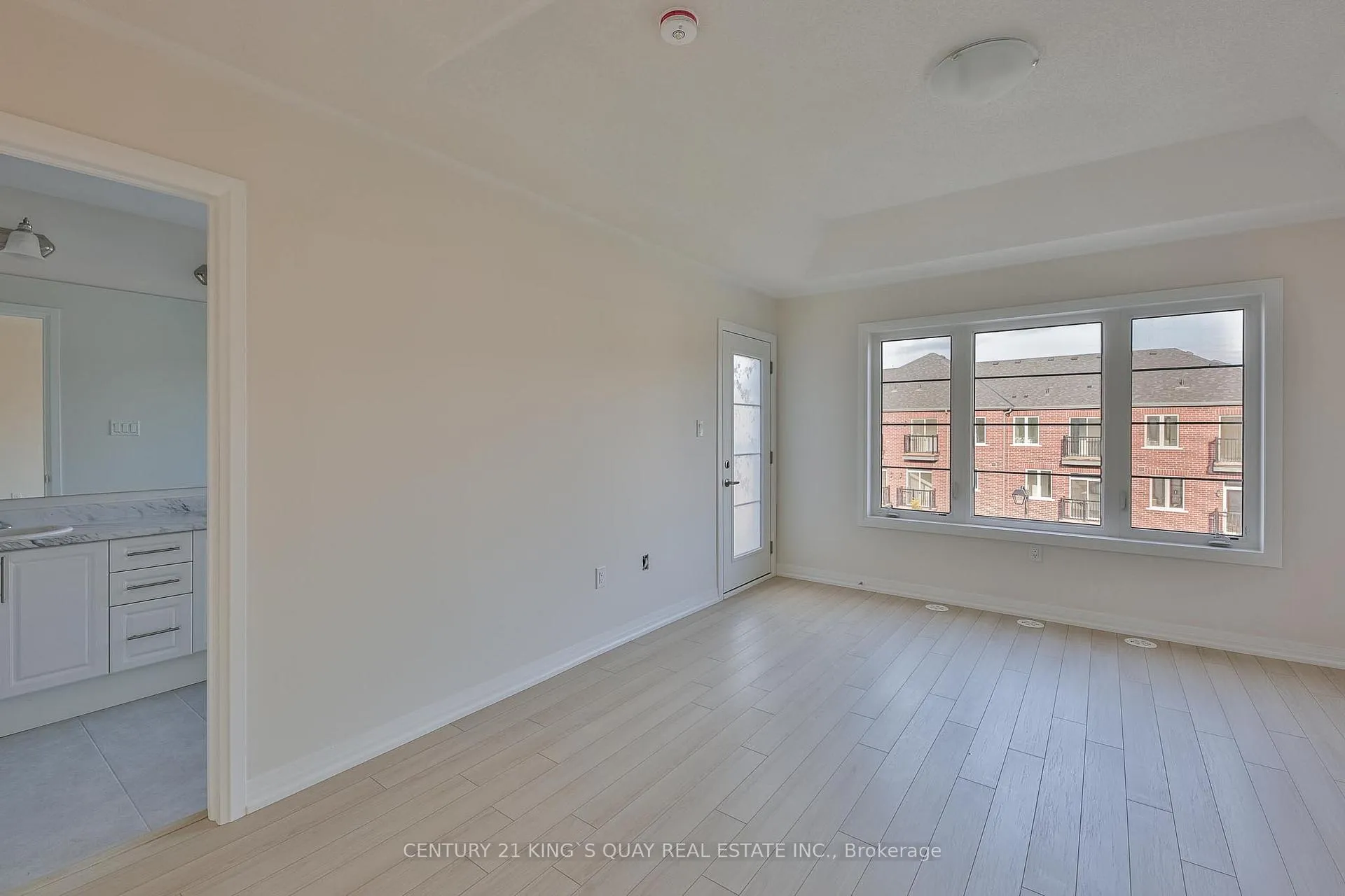 Photo 12 of 35 Floyd Ford Way, Markham, Box Grove — HOMEH
