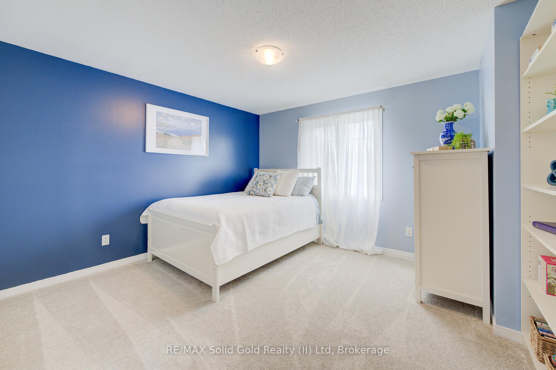 Photo 24 of 146 Westforest Trail, Kitchener — HOMEH