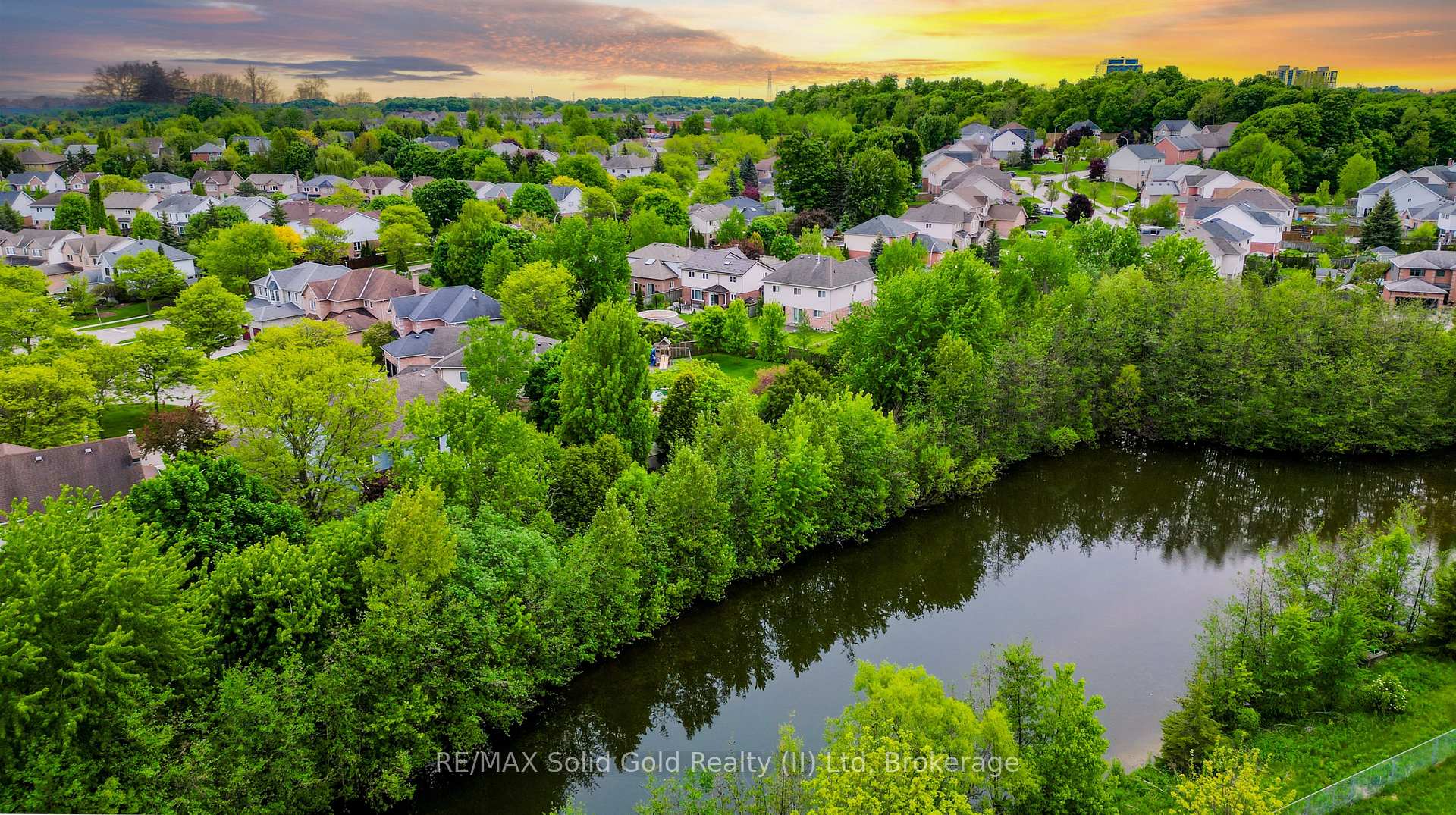 Photo 43 of 146 Westforest Trail, Kitchener — HOMEH