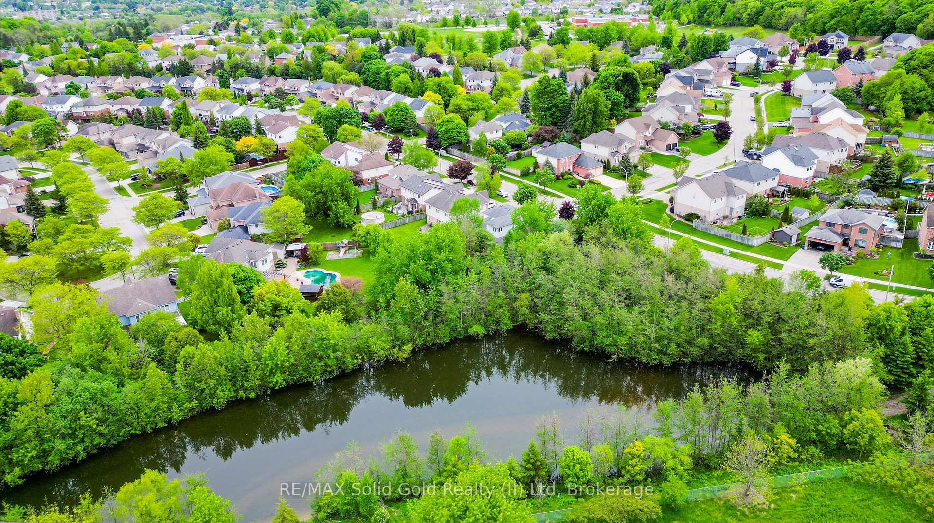 Photo 44 of 146 Westforest Trail, Kitchener — HOMEH