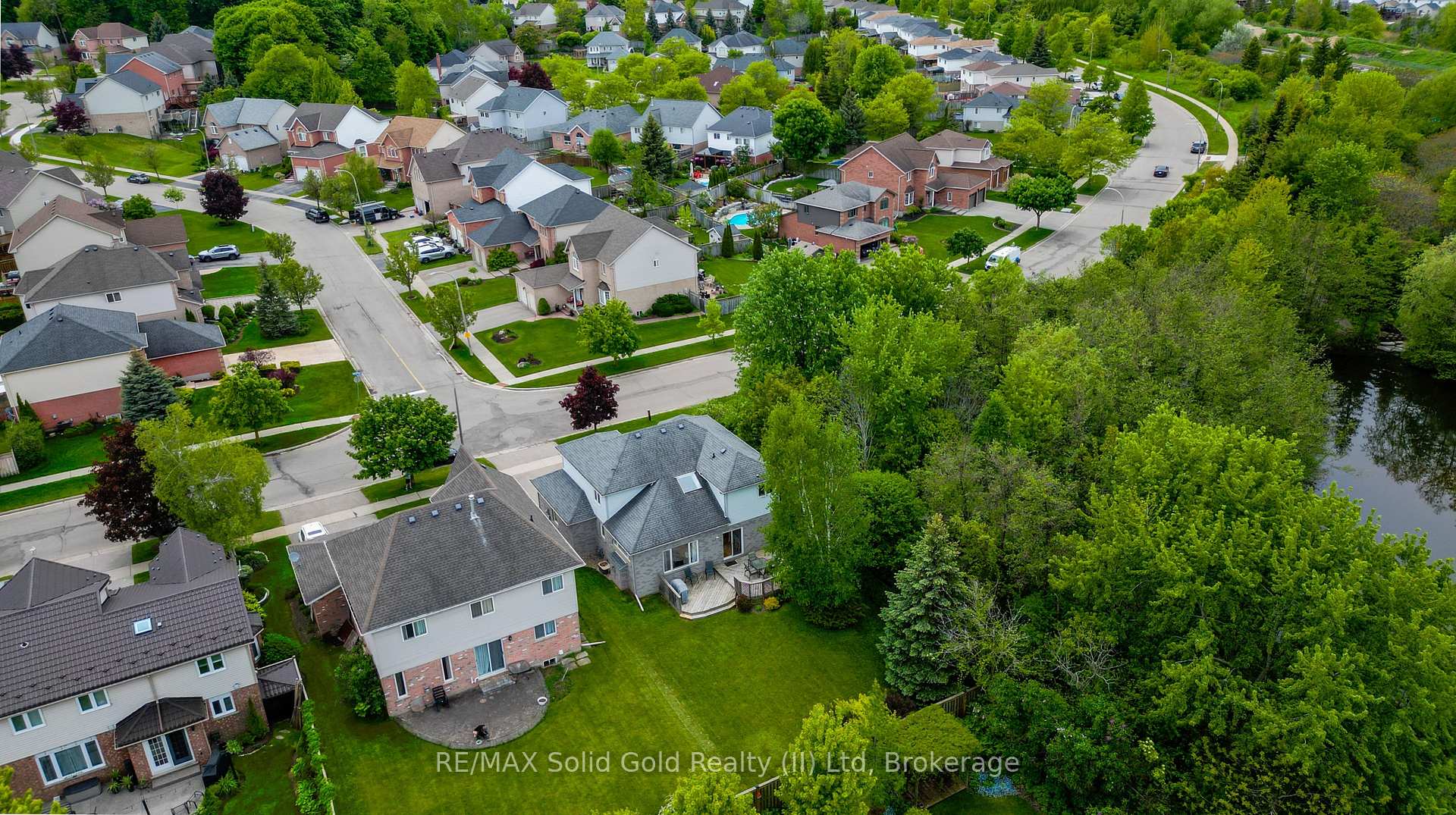 Photo 47 of 146 Westforest Trail, Kitchener — HOMEH