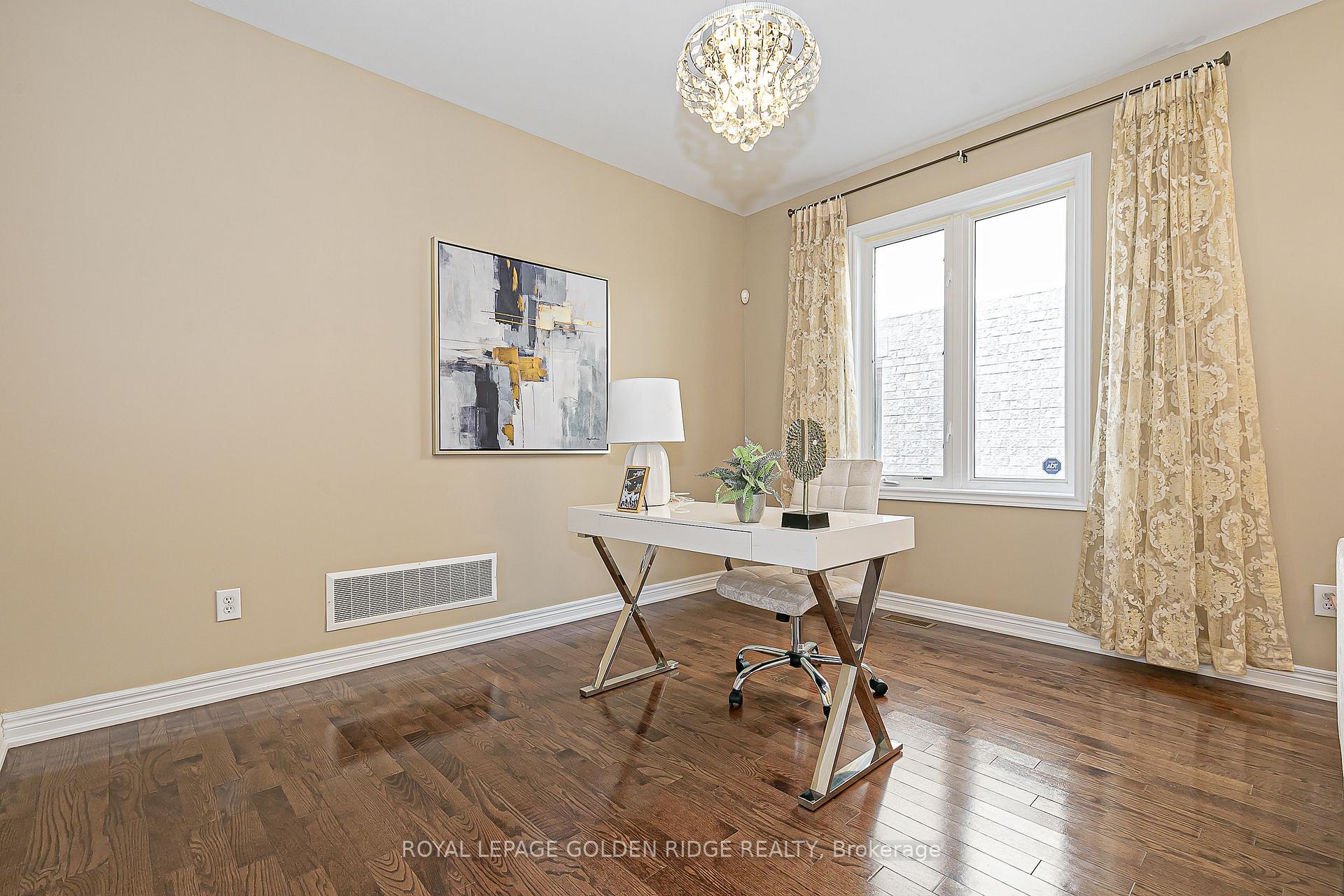 Photo 9 of 12 Golden Meadow Drive, Markham, Wismer — HOMEH