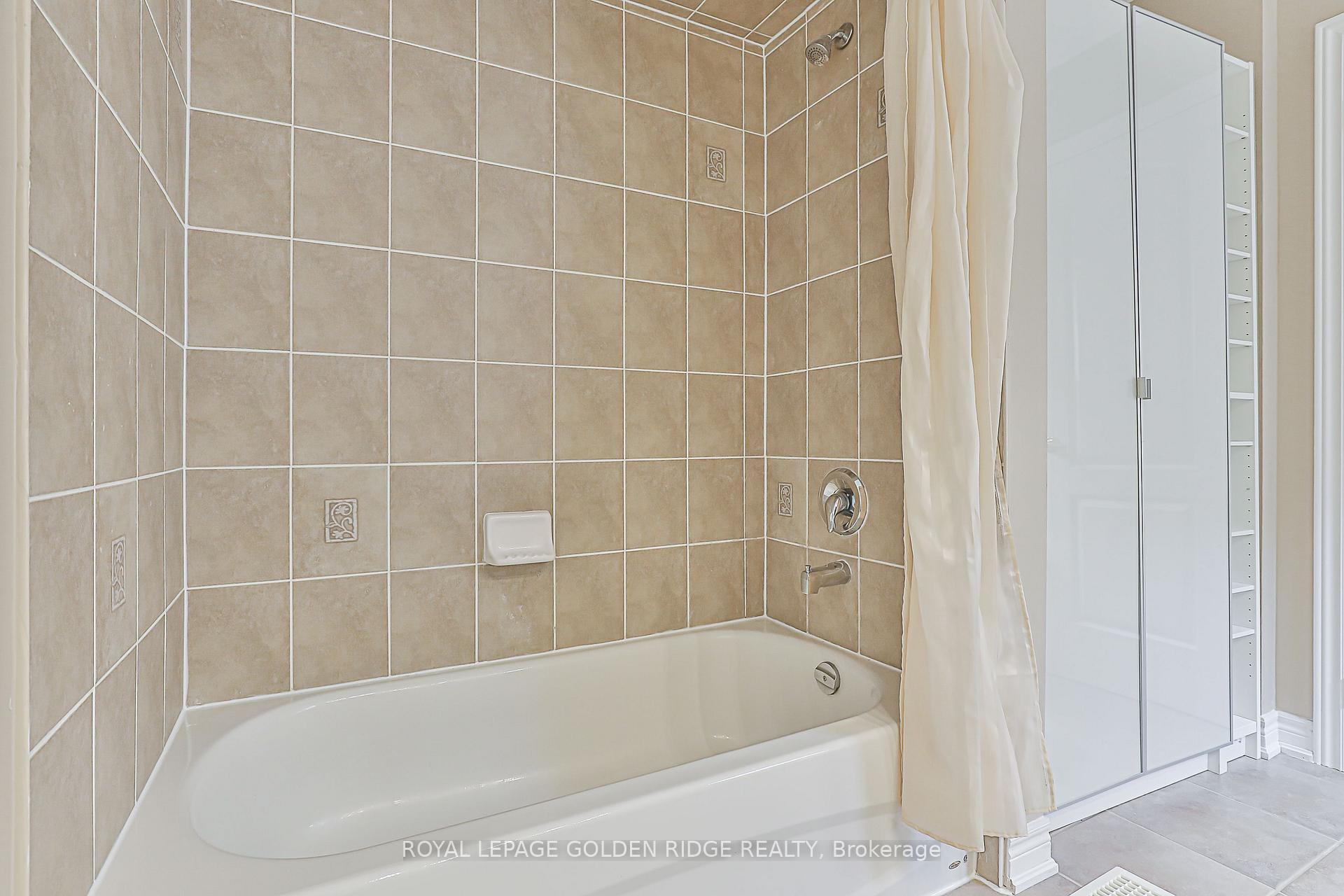 Photo 37 of 12 Golden Meadow Drive, Markham, Wismer — HOMEH
