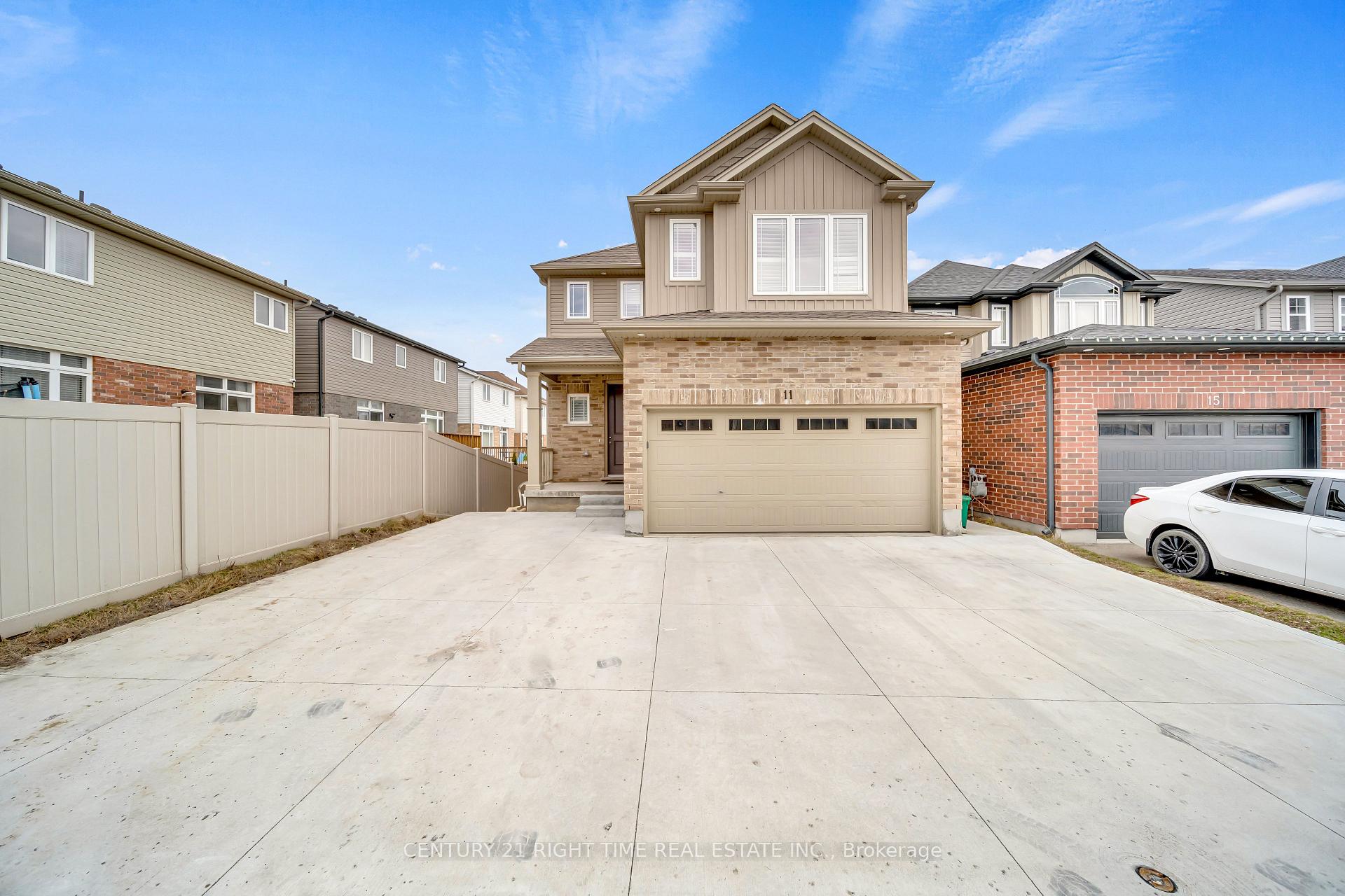 Photo 2 of 11 Willowrun Drive, Kitchener, Grand River South — HOMEH