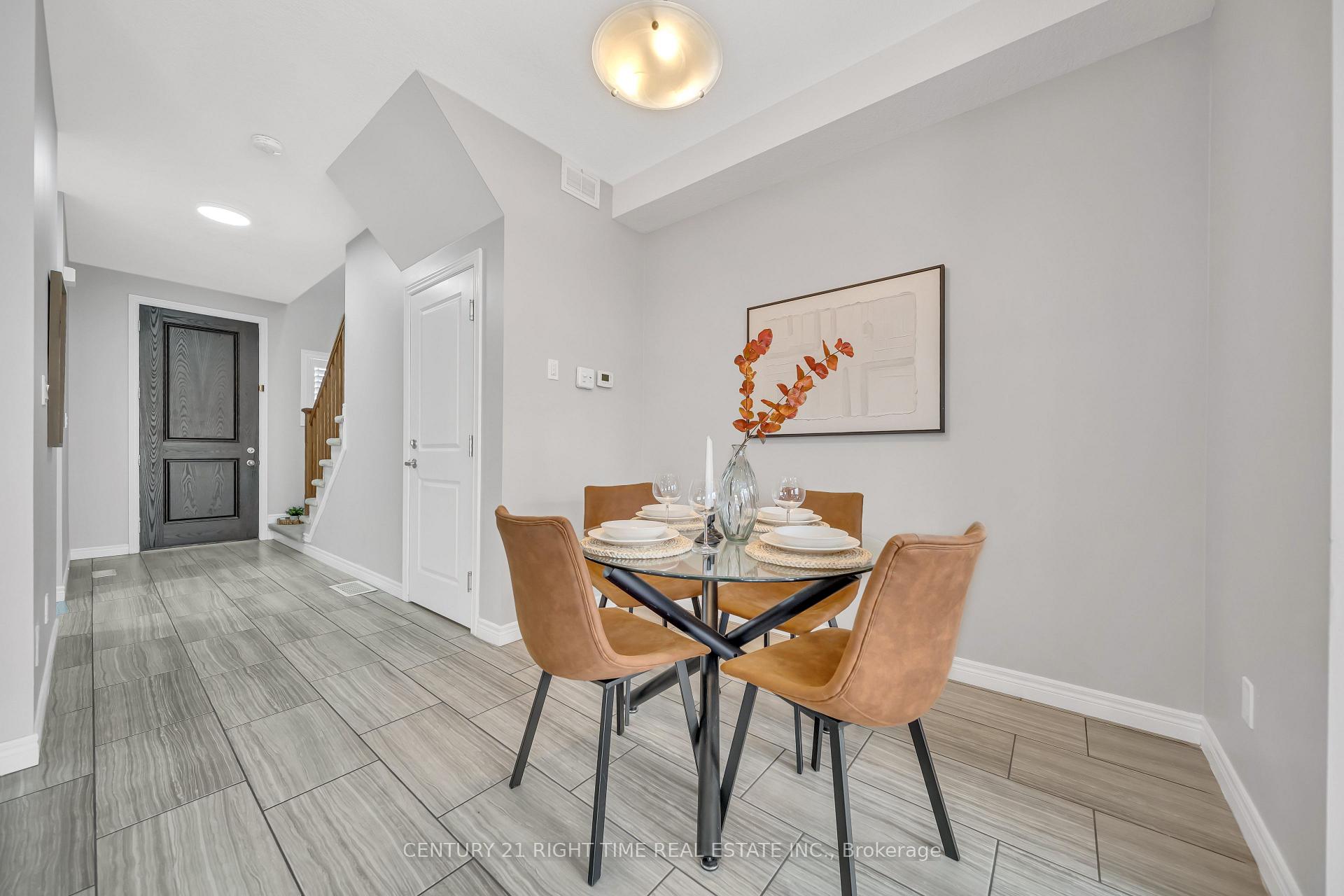 Photo 5 of 11 Willowrun Drive, Kitchener, Grand River South — HOMEH