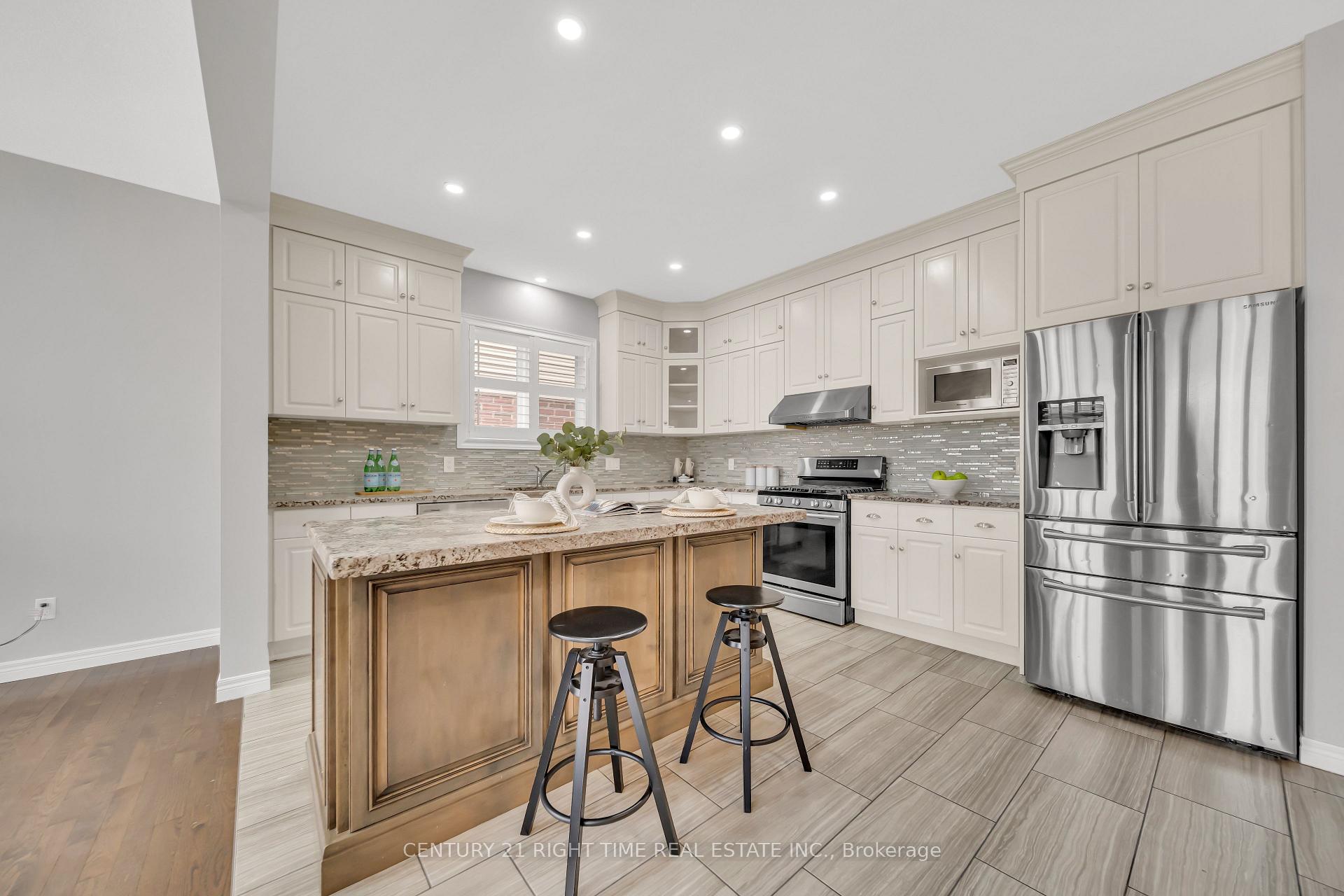 Photo 14 of 11 Willowrun Drive, Kitchener, Grand River South — HOMEH