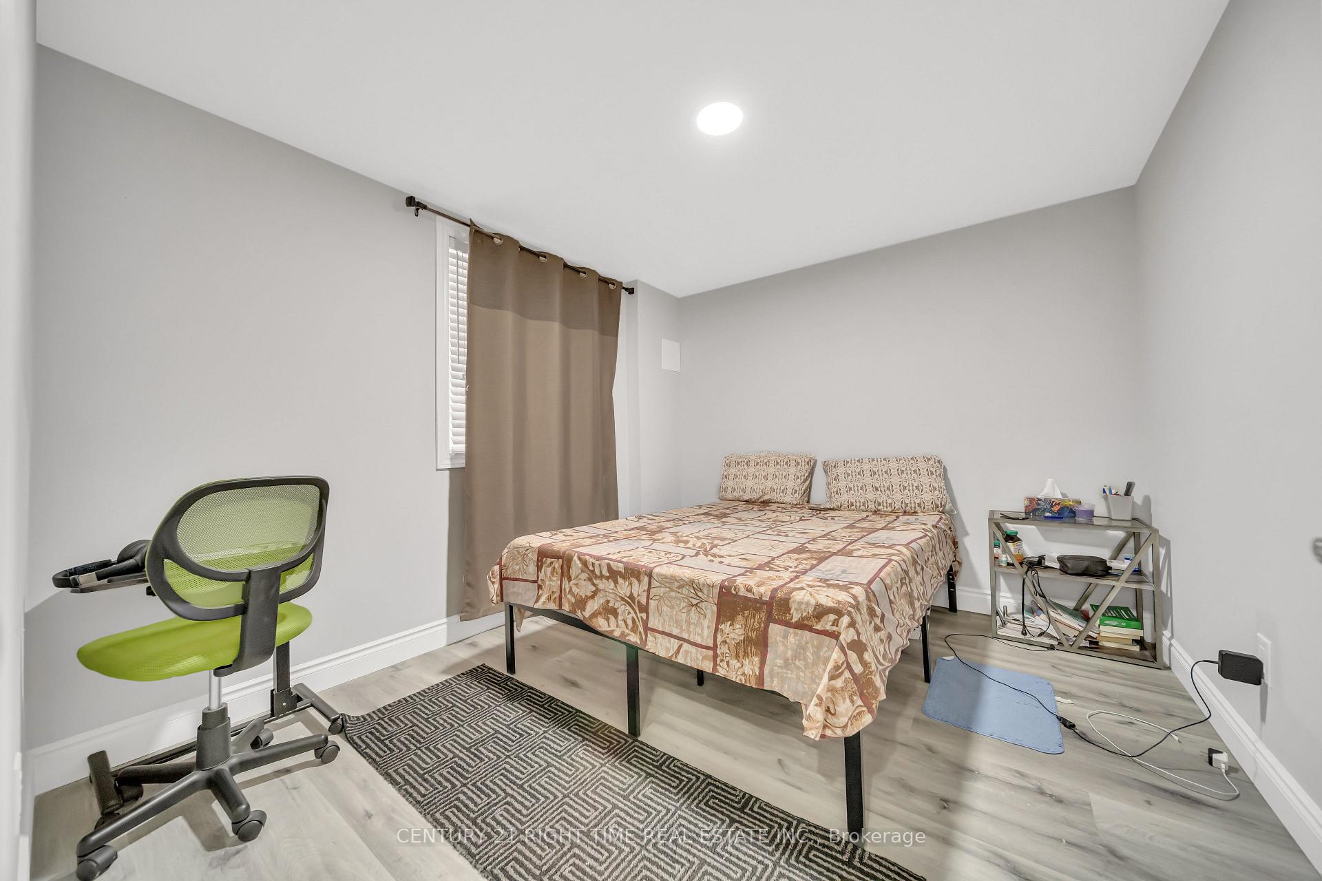 Photo 21 of 11 Willowrun Drive, Kitchener, Grand River South — HOMEH