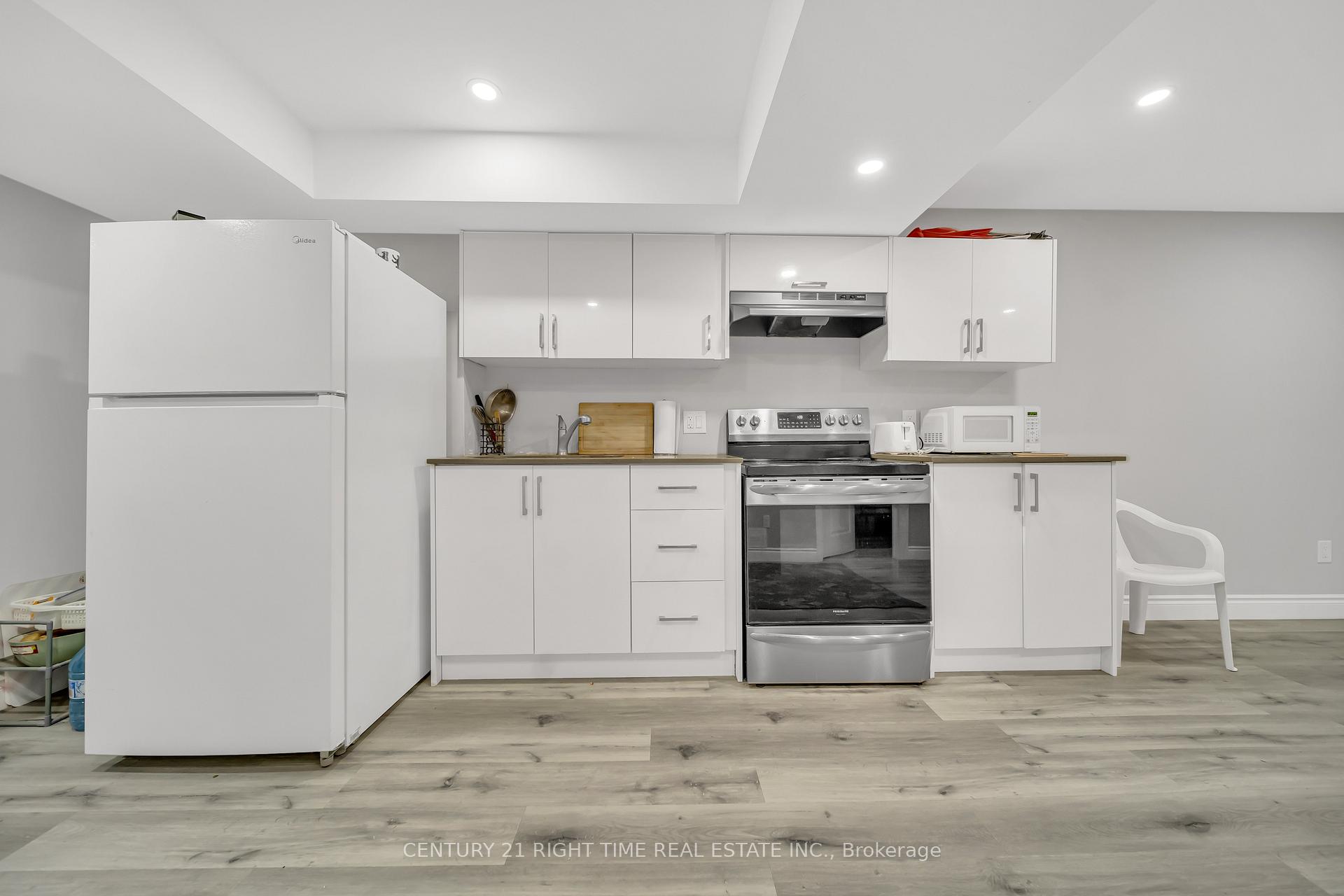 Photo 23 of 11 Willowrun Drive, Kitchener, Grand River South — HOMEH
