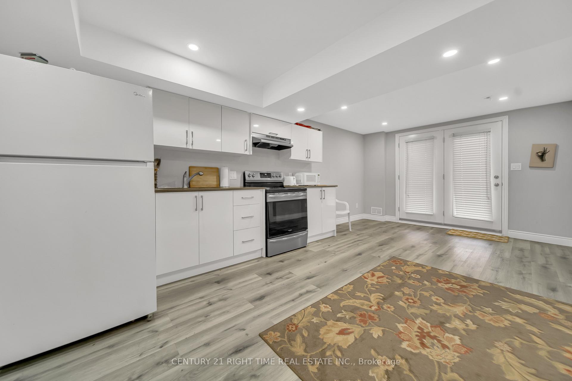 Photo 24 of 11 Willowrun Drive, Kitchener, Grand River South — HOMEH