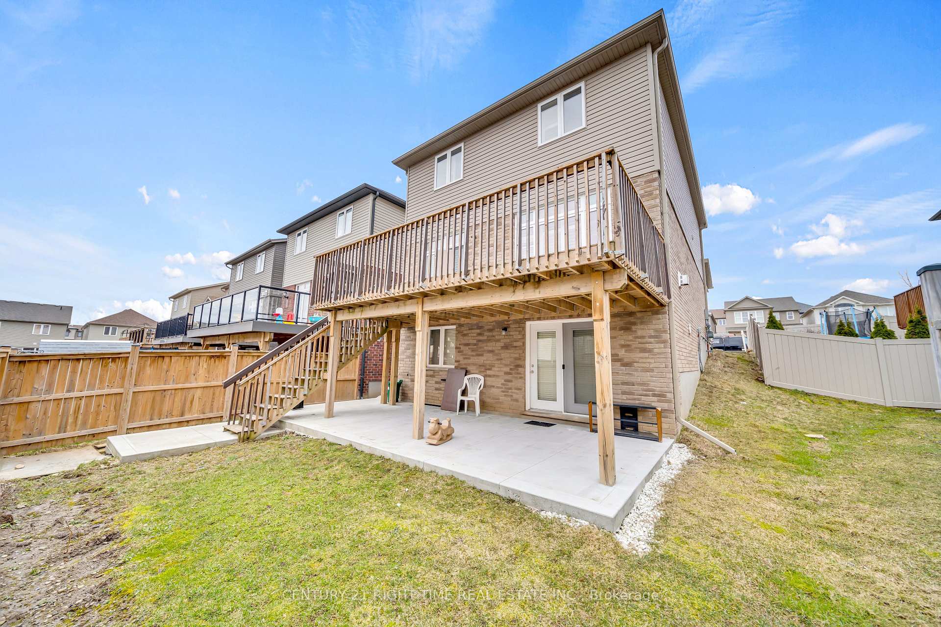Photo 47 of 11 Willowrun Drive, Kitchener, Grand River South — HOMEH
