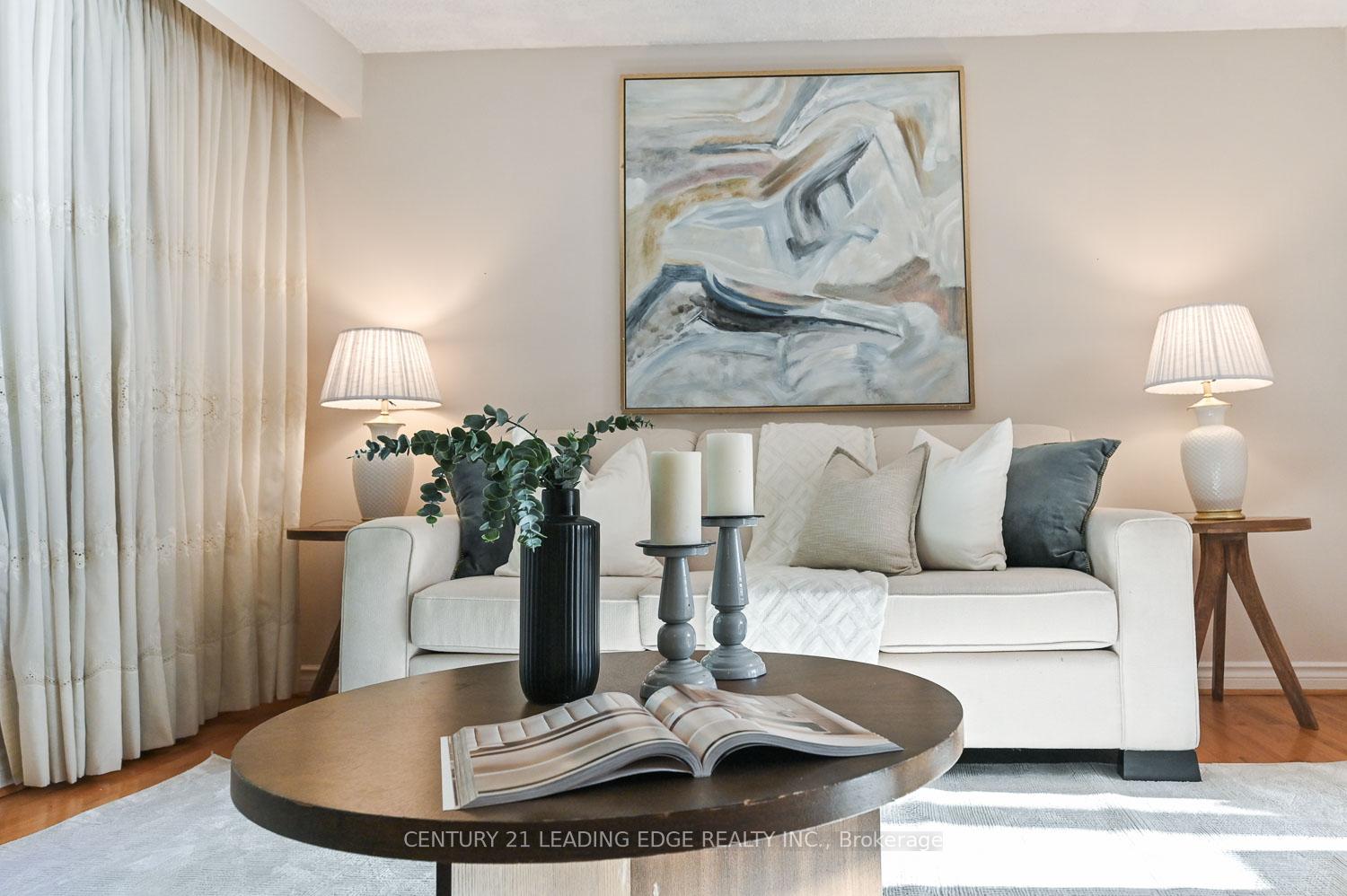 Photo 13 of 32 Addington Square, Markham, Unionville — HOMEH