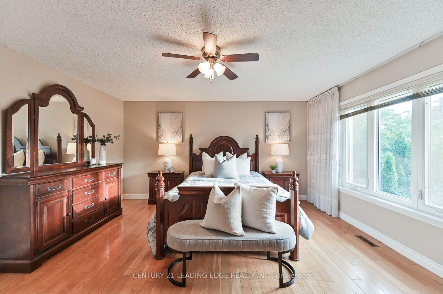 Photo 33 of 32 Addington Square, Markham, Unionville — HOMEH