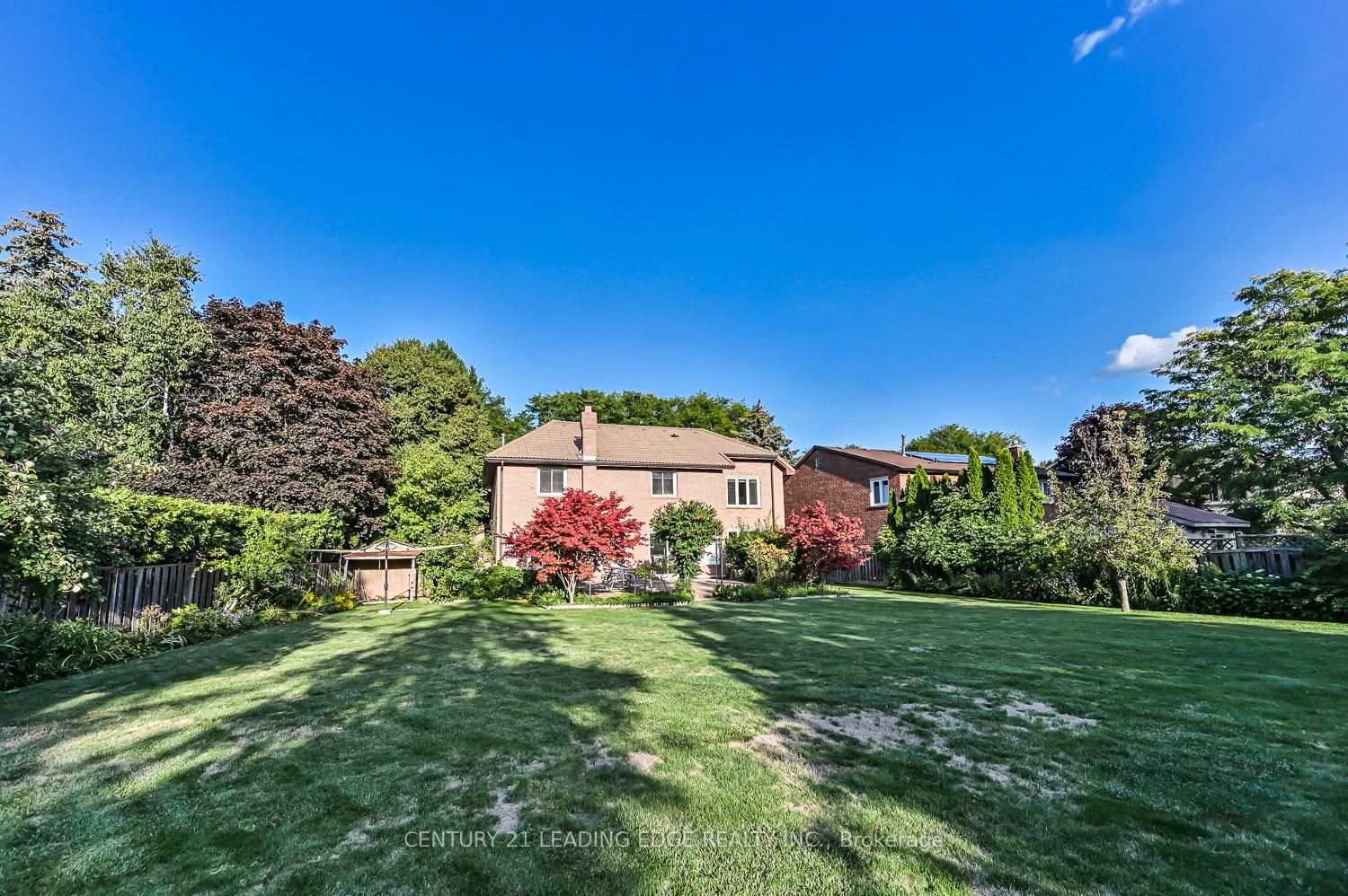 Photo 49 of 32 Addington Square, Markham, Unionville — HOMEH