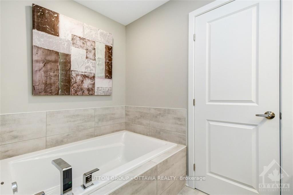 Photo 18 of 725 Twist Way, Ottawa, Kanata - Emerald Meadows/Trailwest — HOMEH