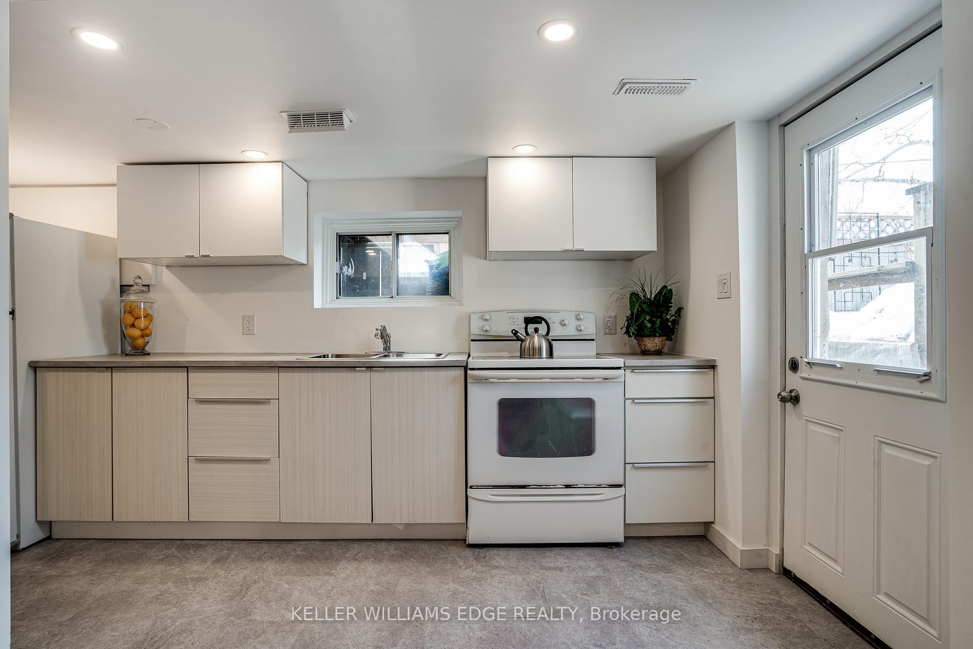 Photo 4 of Unit Basement, 752 Beach Boulevard, Hamilton, Hamilton Beach — HOMEH
