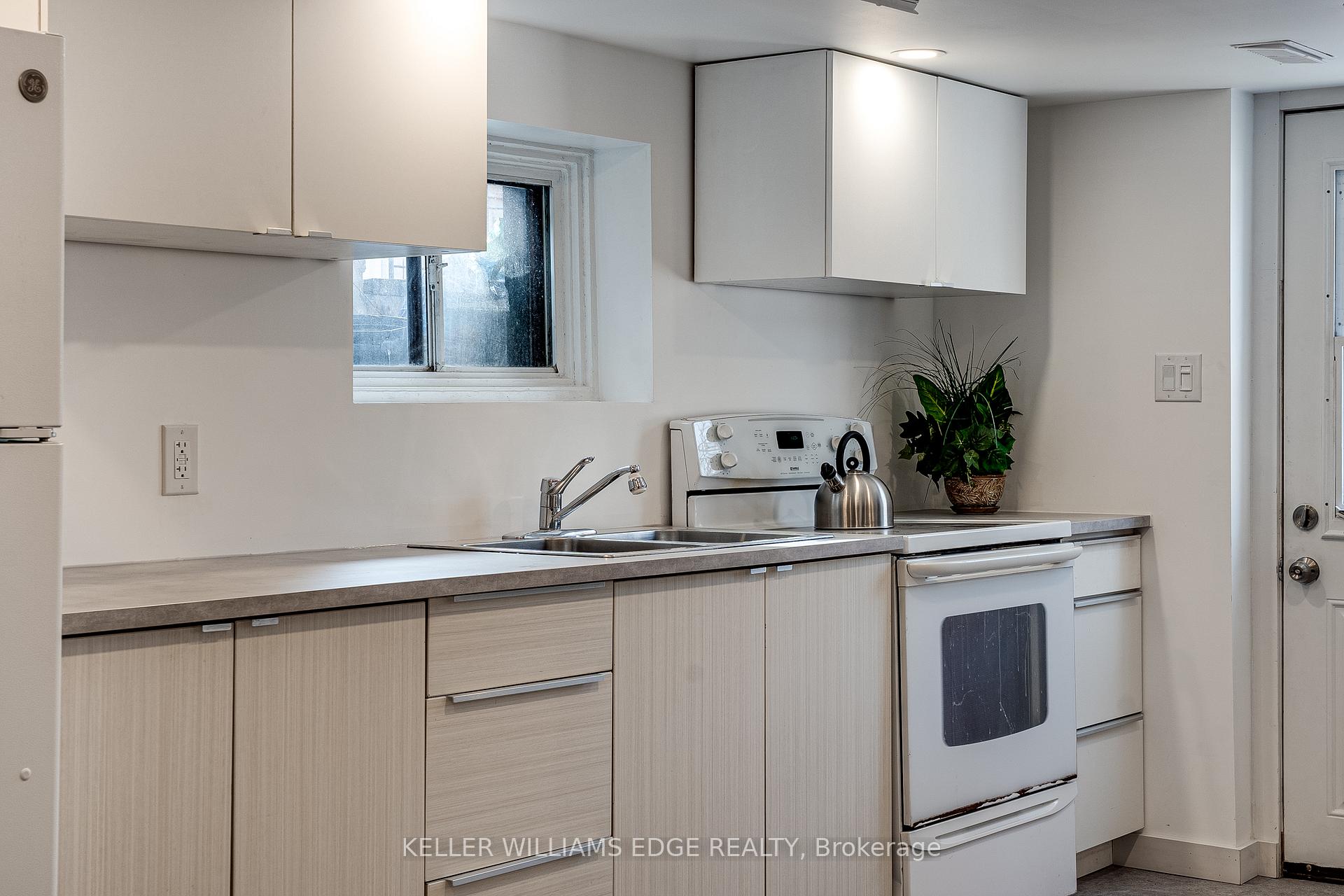 Photo 5 of Unit Basement, 752 Beach Boulevard, Hamilton, Hamilton Beach — HOMEH