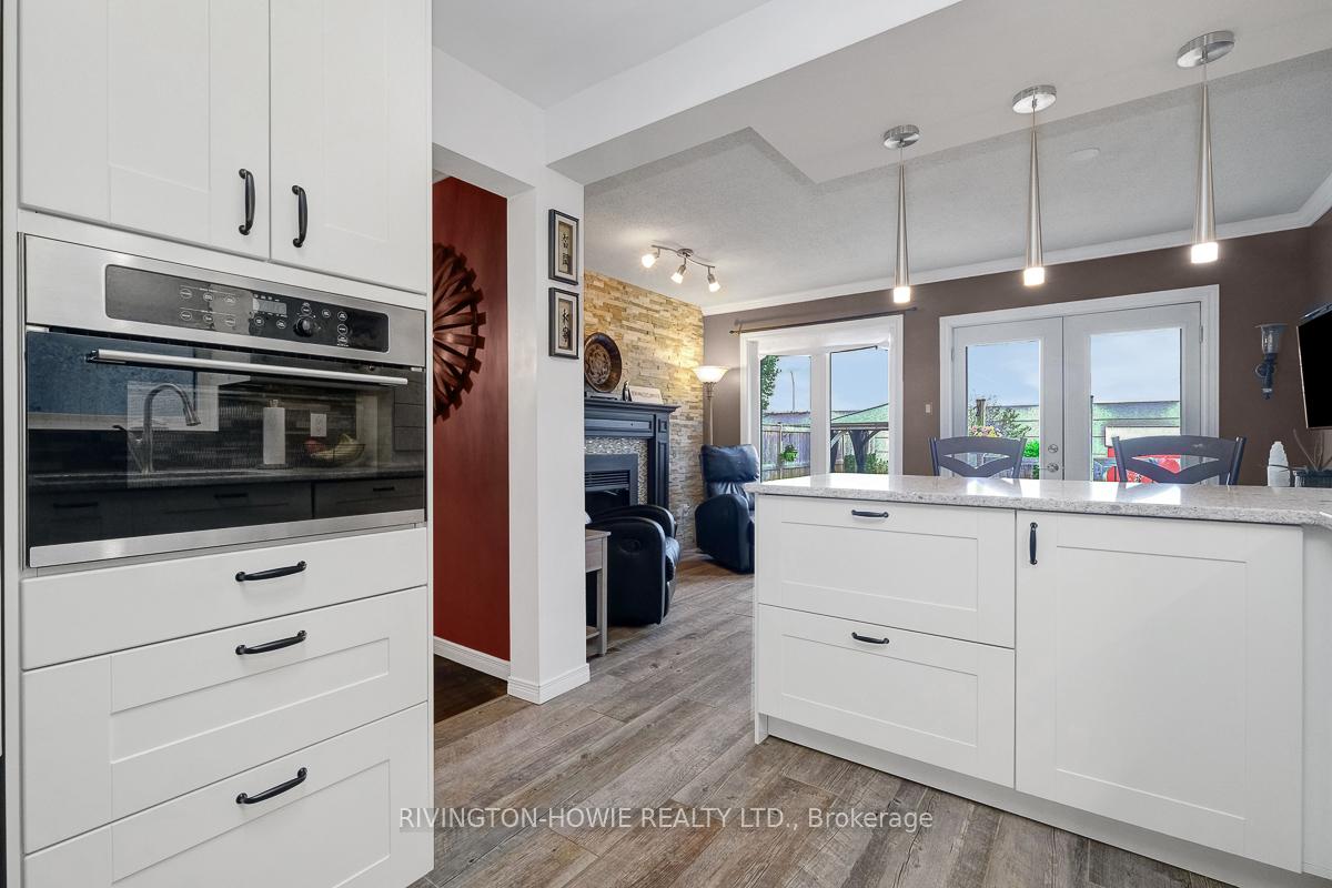 Photo 16 of 40 Rowe Drive, Ottawa, Kanata - Katimavik — HOMEH