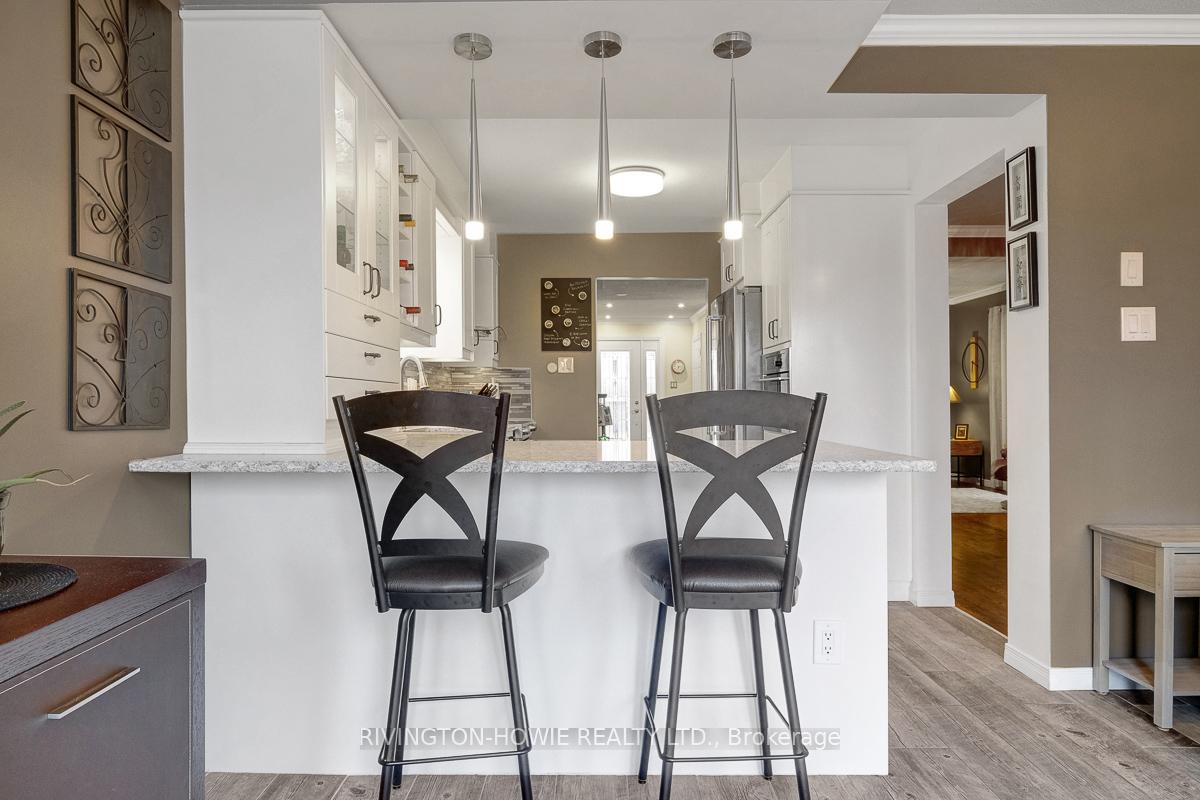 Photo 18 of 40 Rowe Drive, Ottawa, Kanata - Katimavik — HOMEH