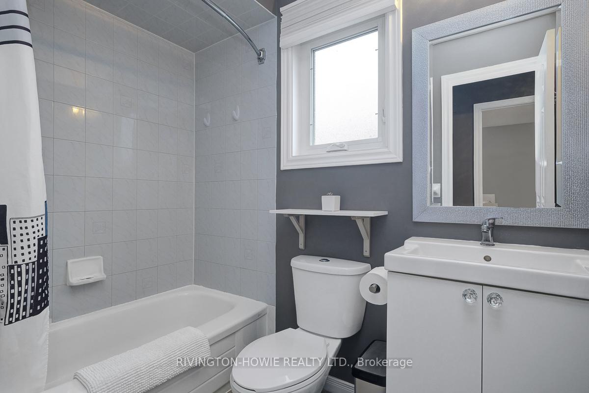 Photo 31 of 40 Rowe Drive, Ottawa, Kanata - Katimavik — HOMEH