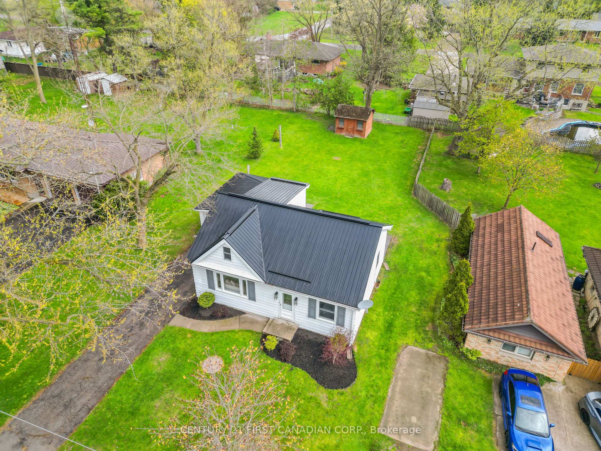 Photo 3 of 24342 Poplar Hill Road, Middlesex Centre, Poplar Hill — HOMEH