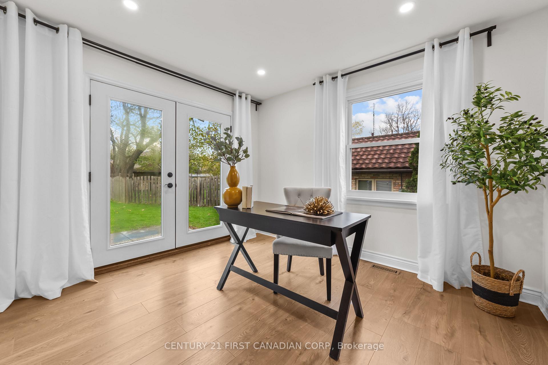Photo 11 of 24342 Poplar Hill Road, Middlesex Centre, Poplar Hill — HOMEH