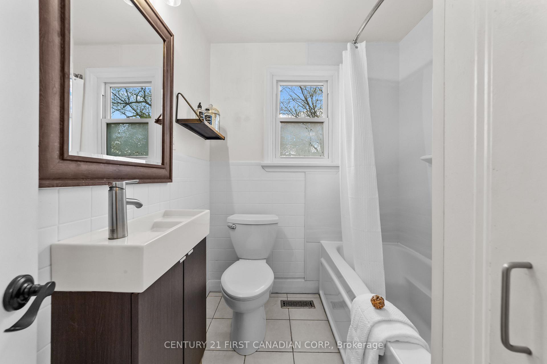 Photo 14 of 24342 Poplar Hill Road, Middlesex Centre, Poplar Hill — HOMEH