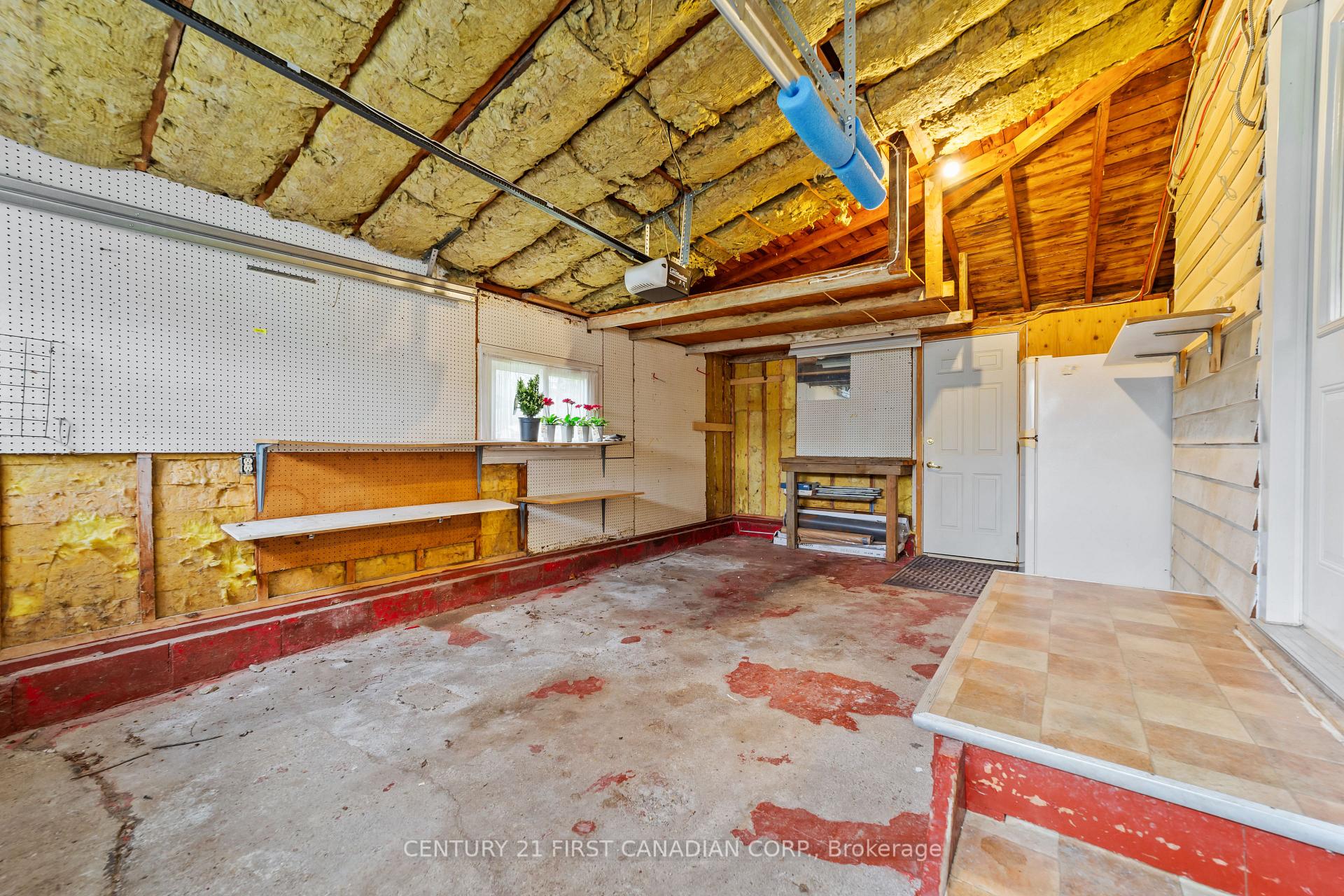 Photo 22 of 24342 Poplar Hill Road, Middlesex Centre, Poplar Hill — HOMEH