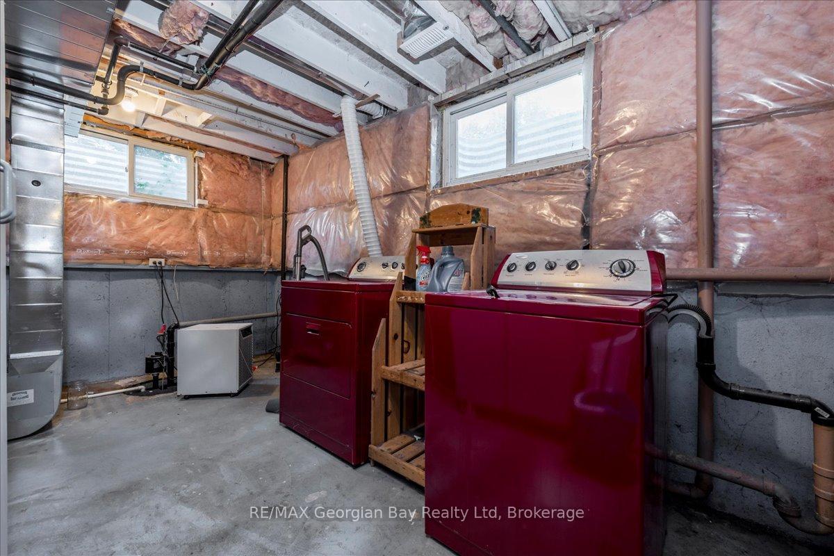 Photo 15 of 340 Rose Crescent, Midland — HOMEH