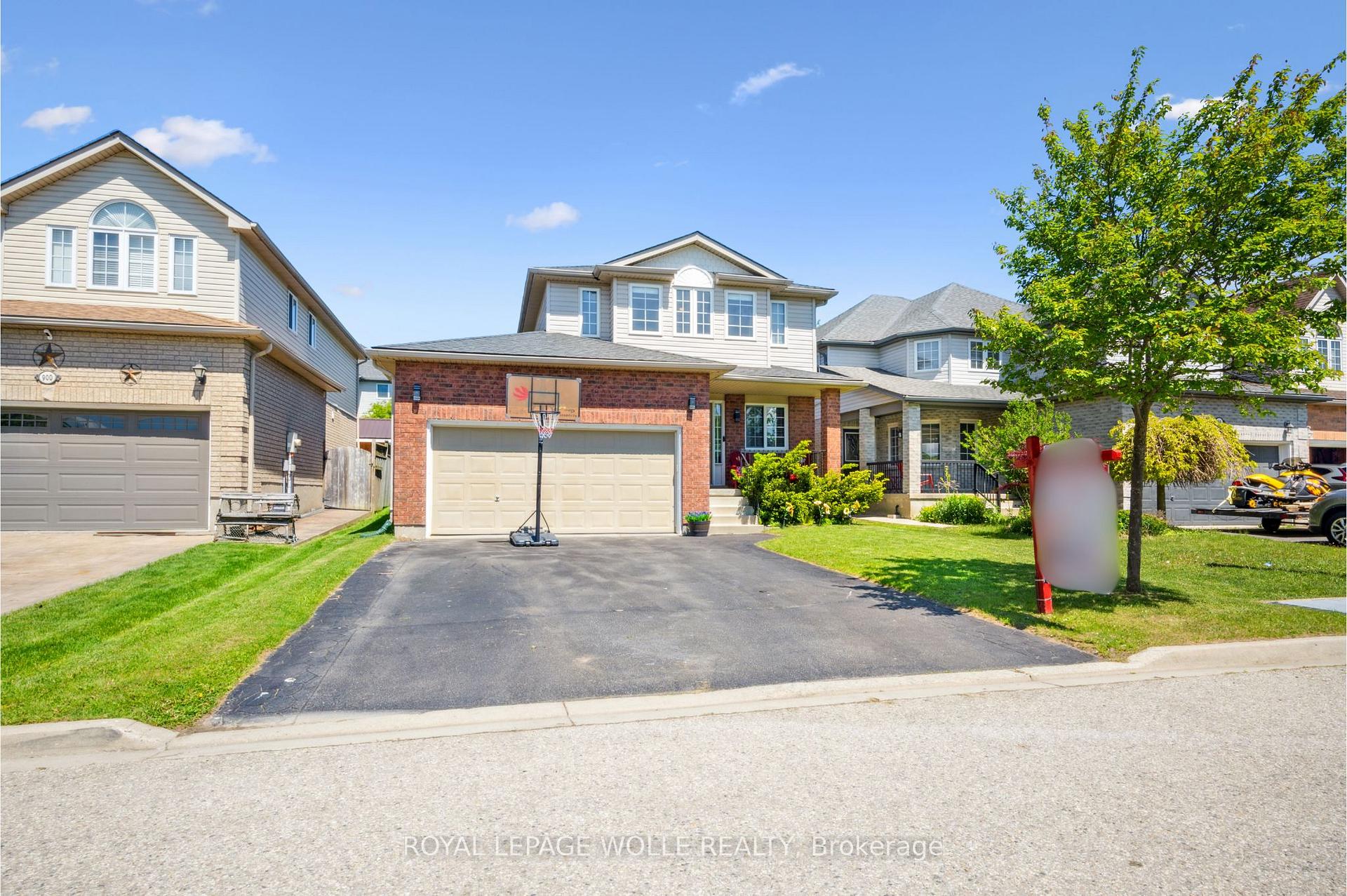Photo 1 of 904 Rush Meadow Court, Kitchener — HOMEH