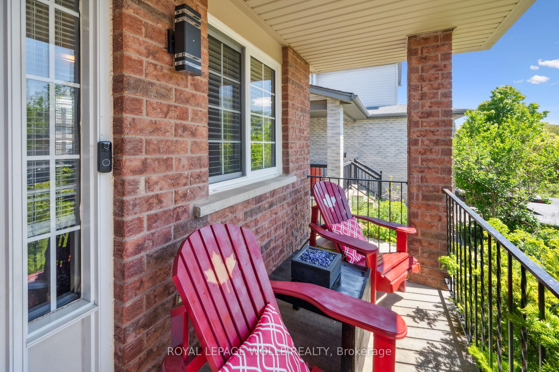Photo 5 of 904 Rush Meadow Court, Kitchener — HOMEH