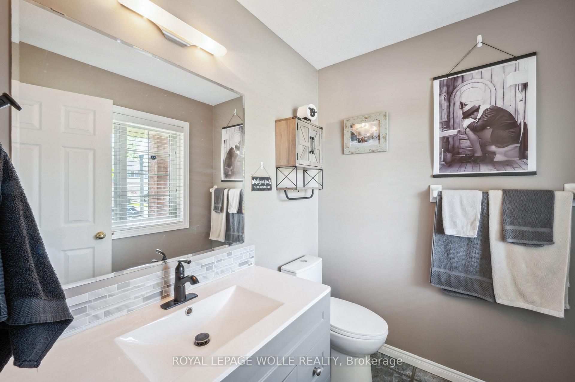 Photo 9 of 904 Rush Meadow Court, Kitchener — HOMEH